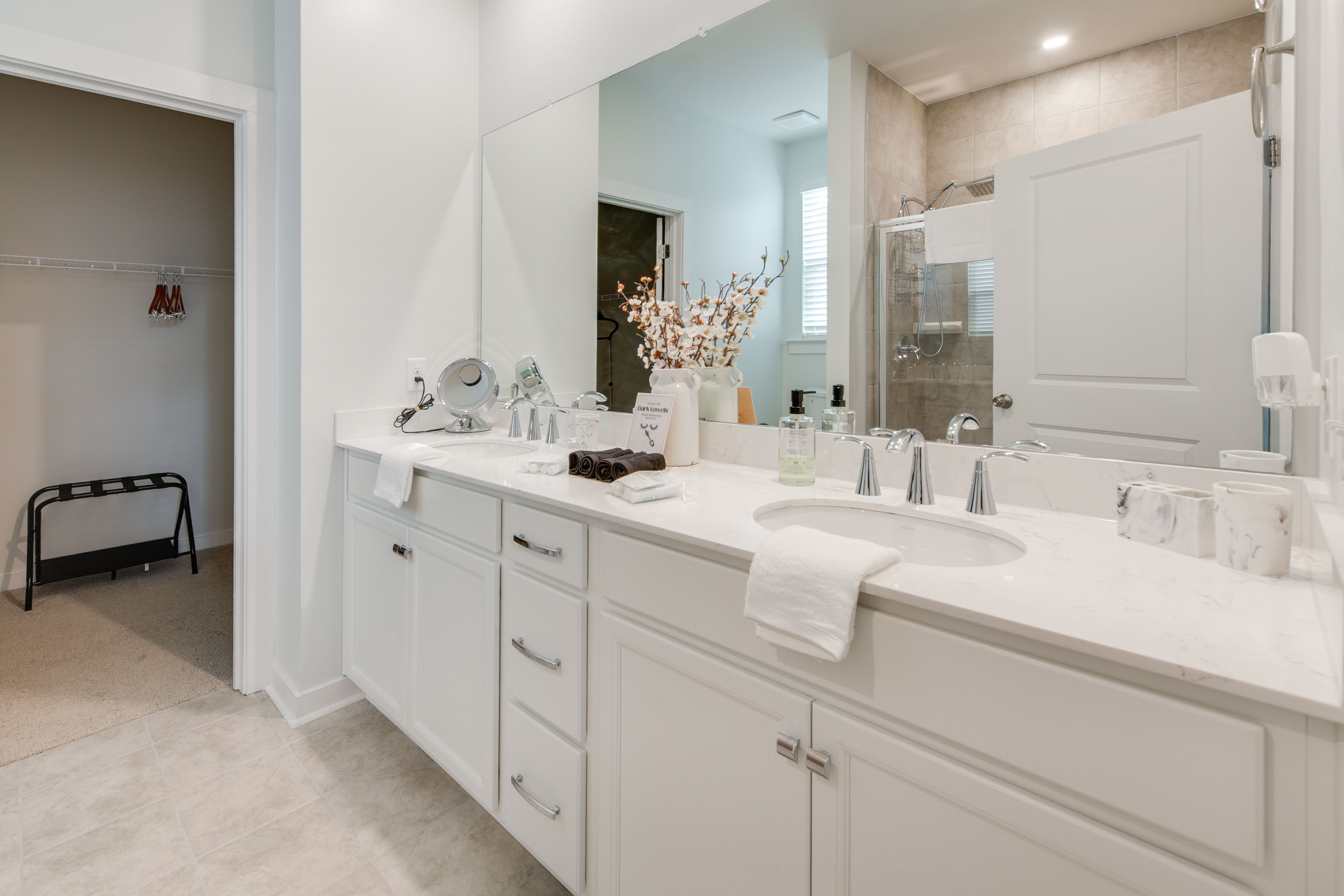 Full Bathroom | 1st Floor