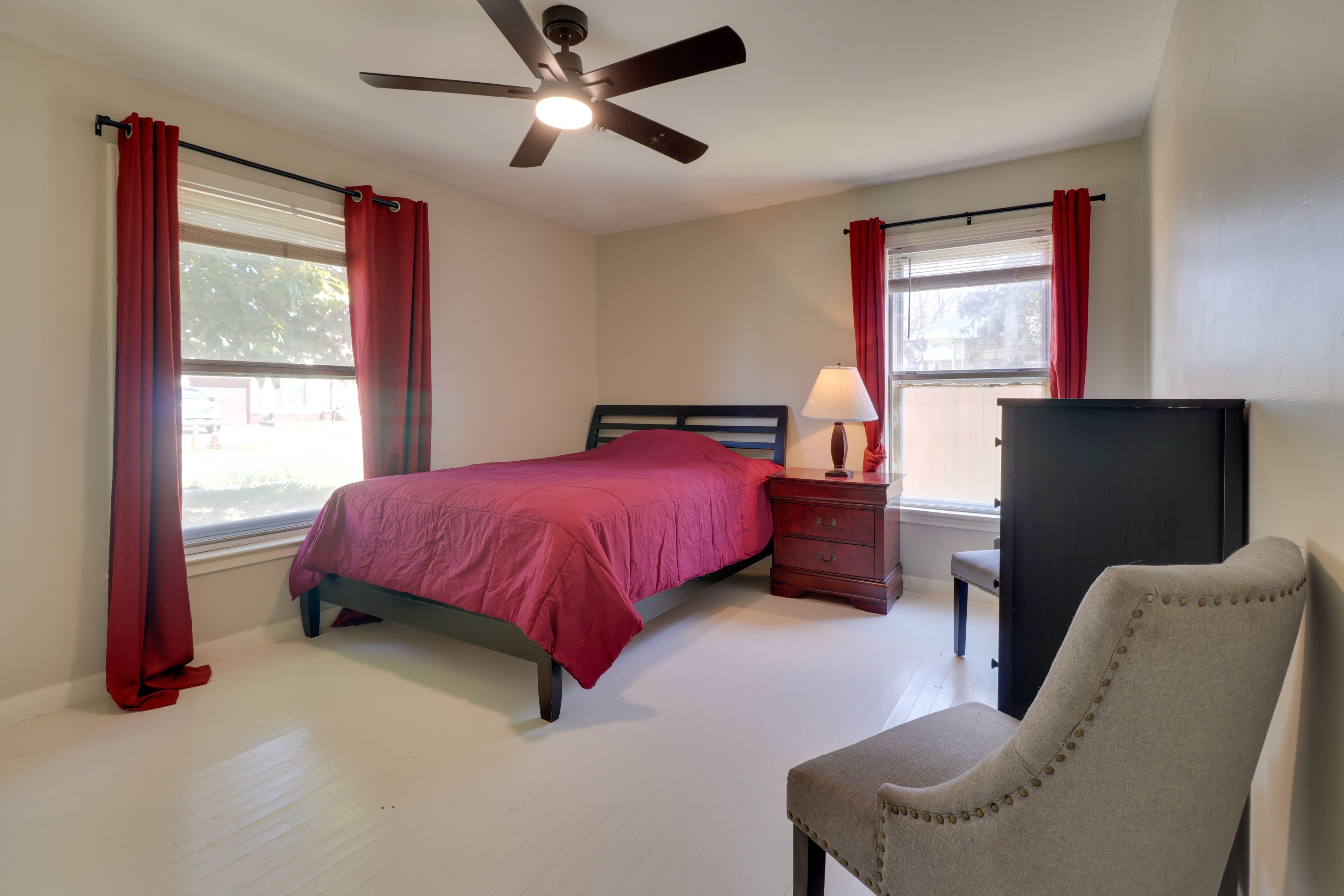Bedroom 2 | Queen Bed