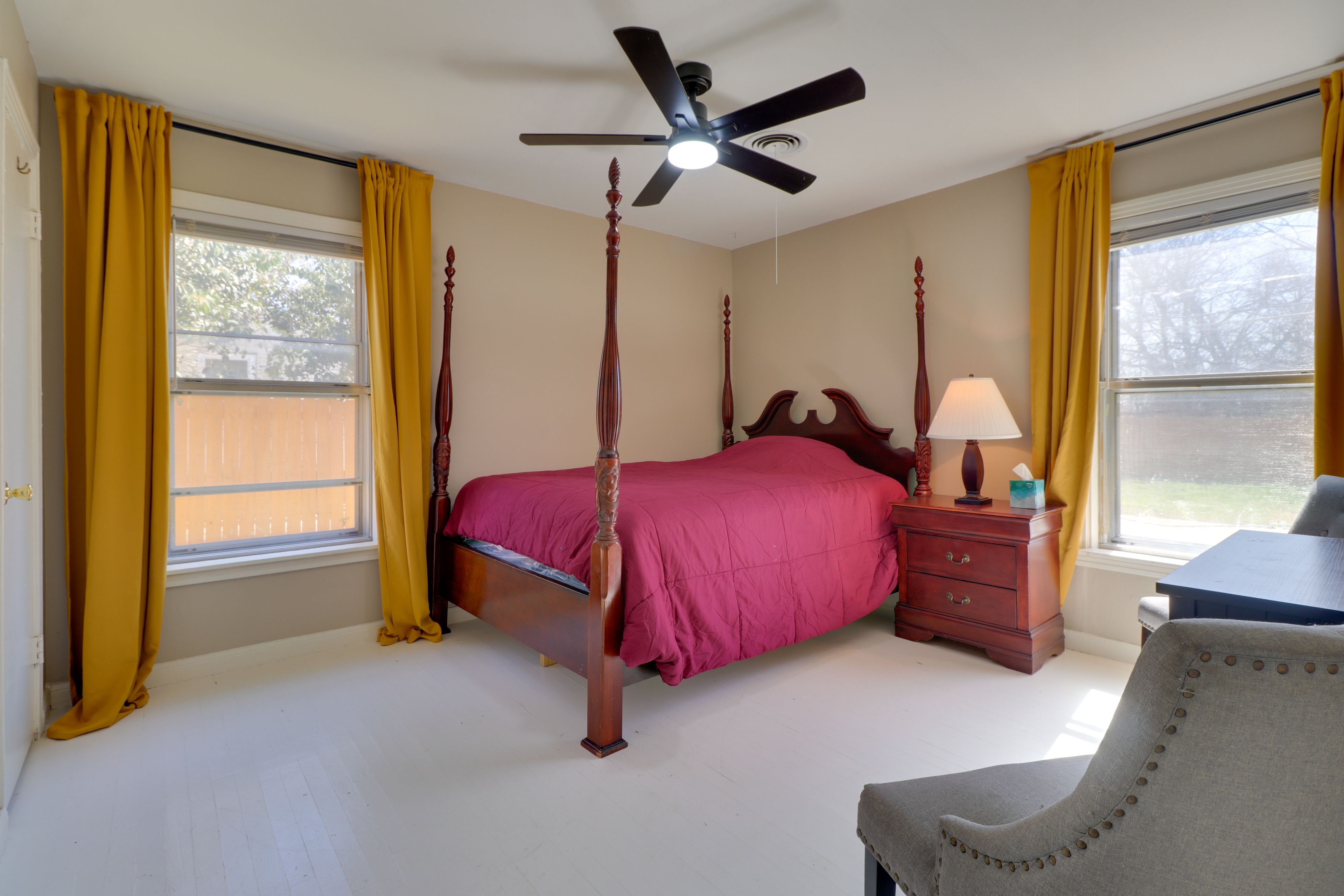 Bedroom 1 | Queen Bed