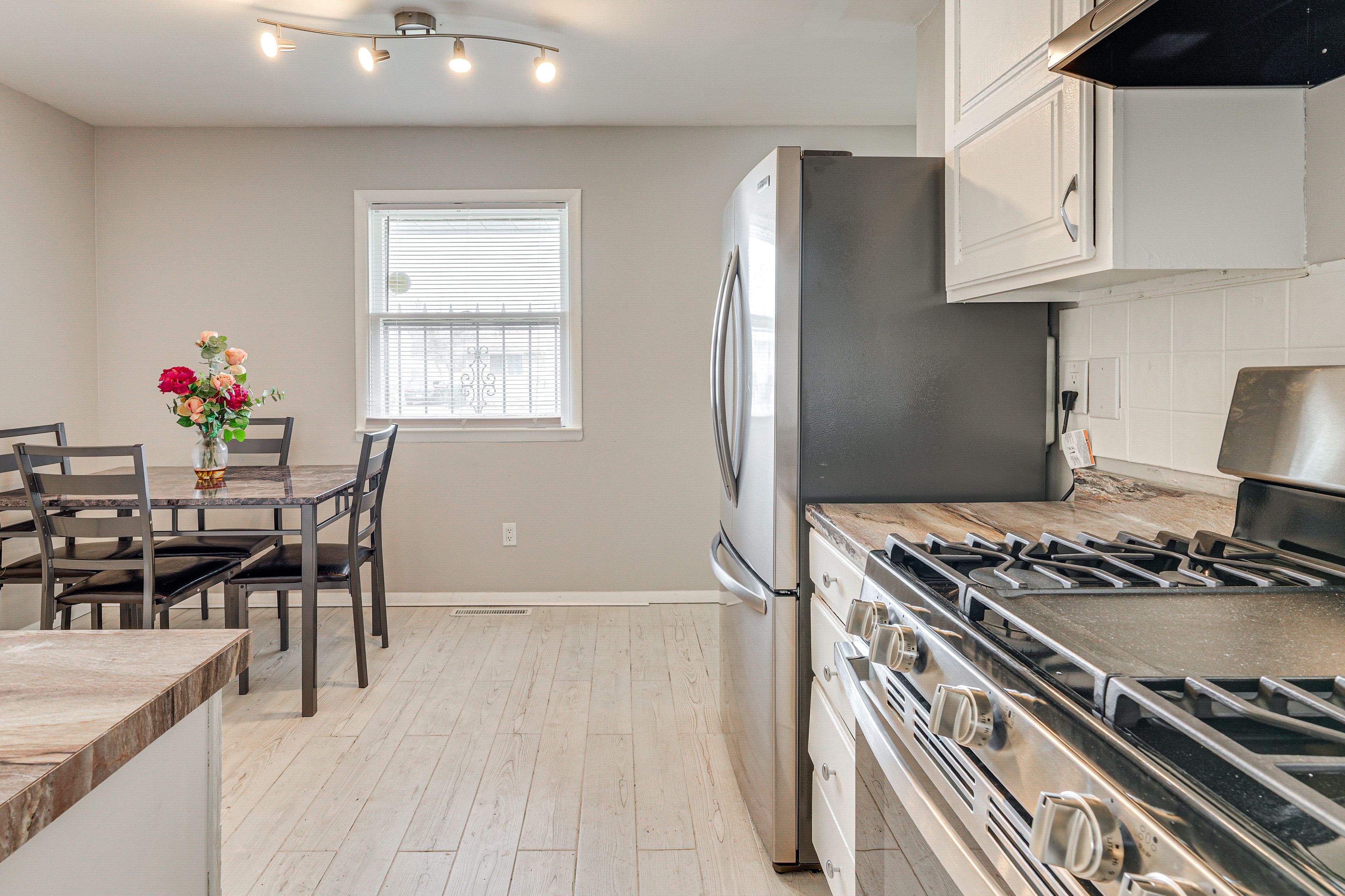 Kitchen & Dining Area | Main Level