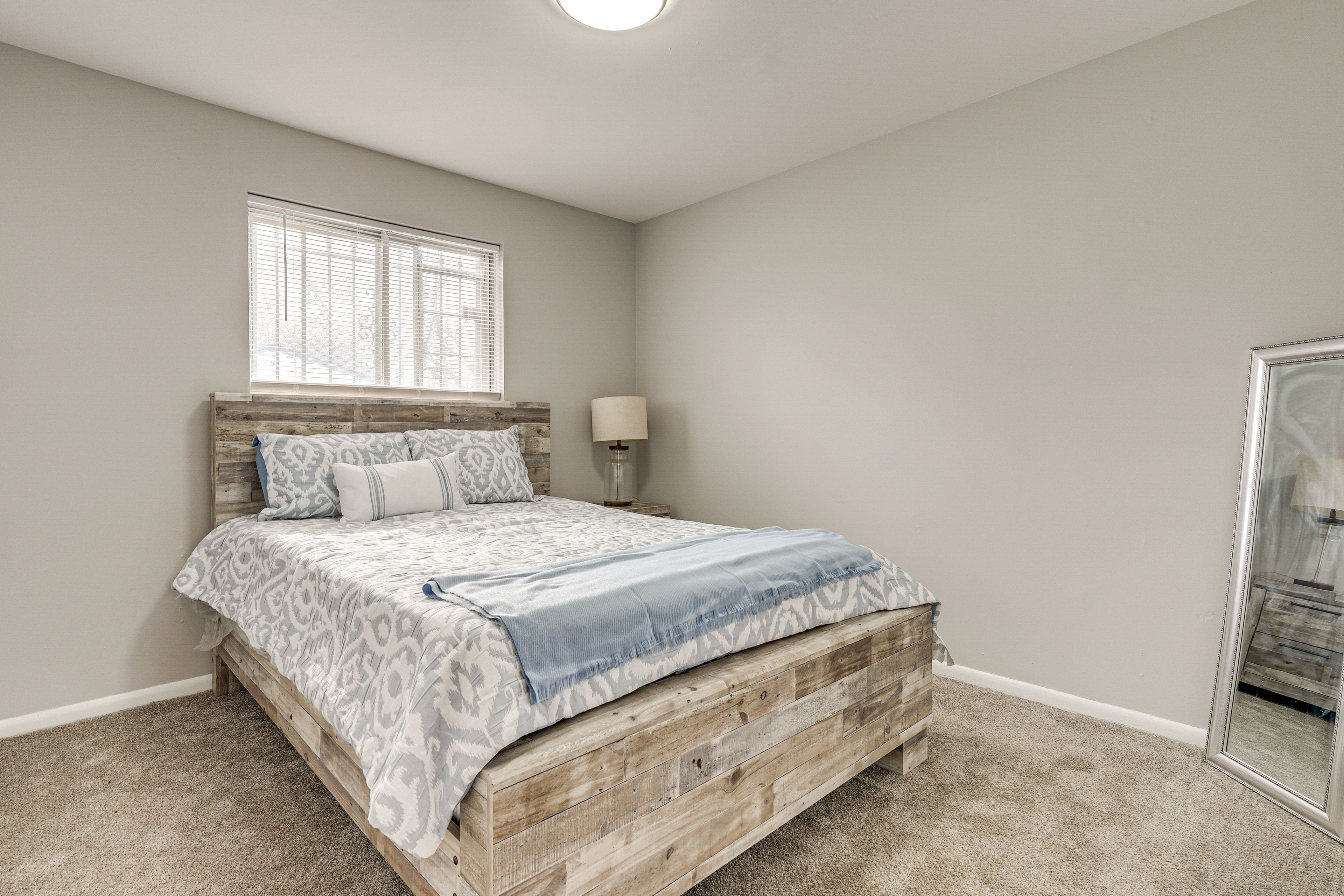 Bedroom 1 | Main Level | Queen Bed