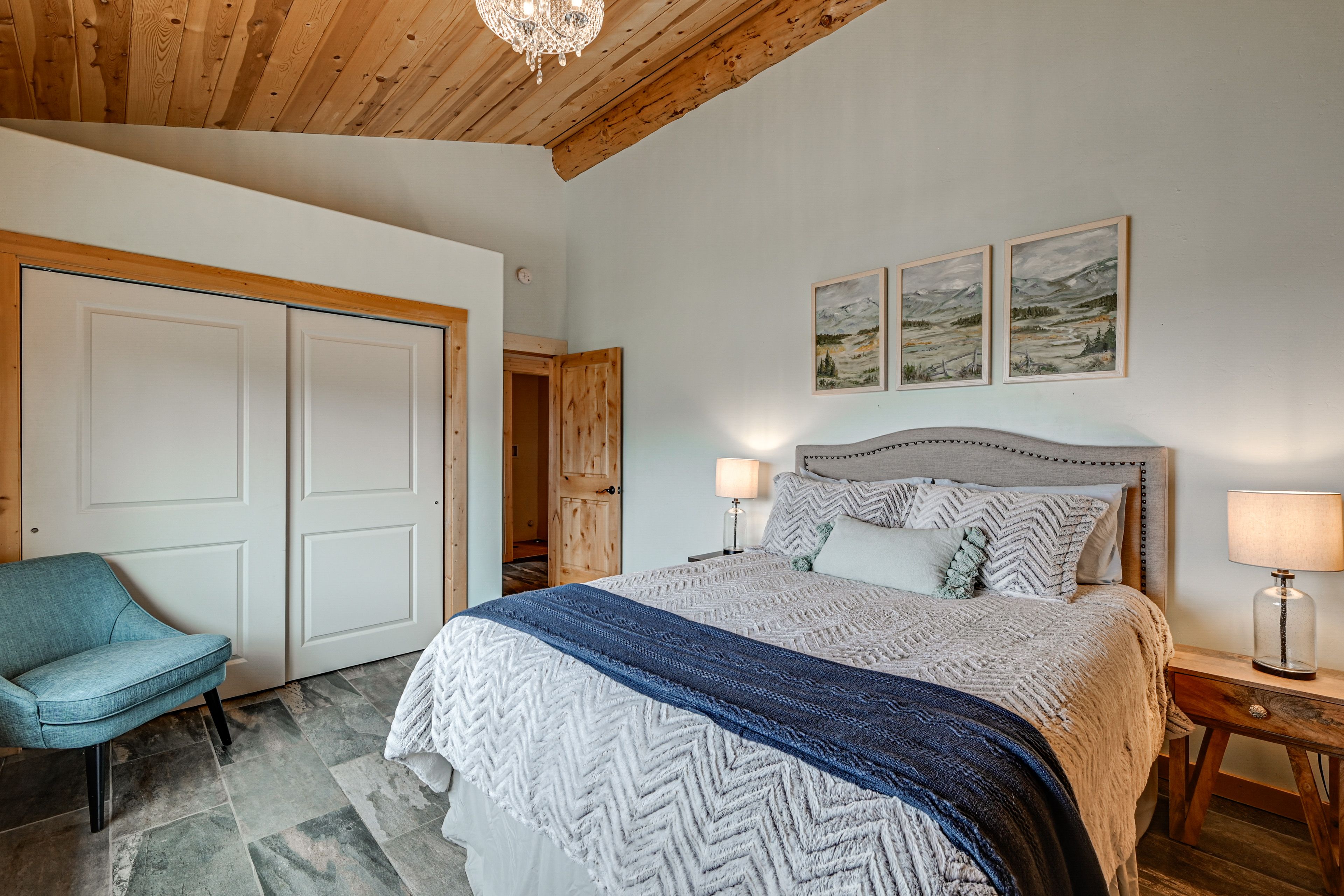 Bedroom 2 | Queen Bed | Main Level