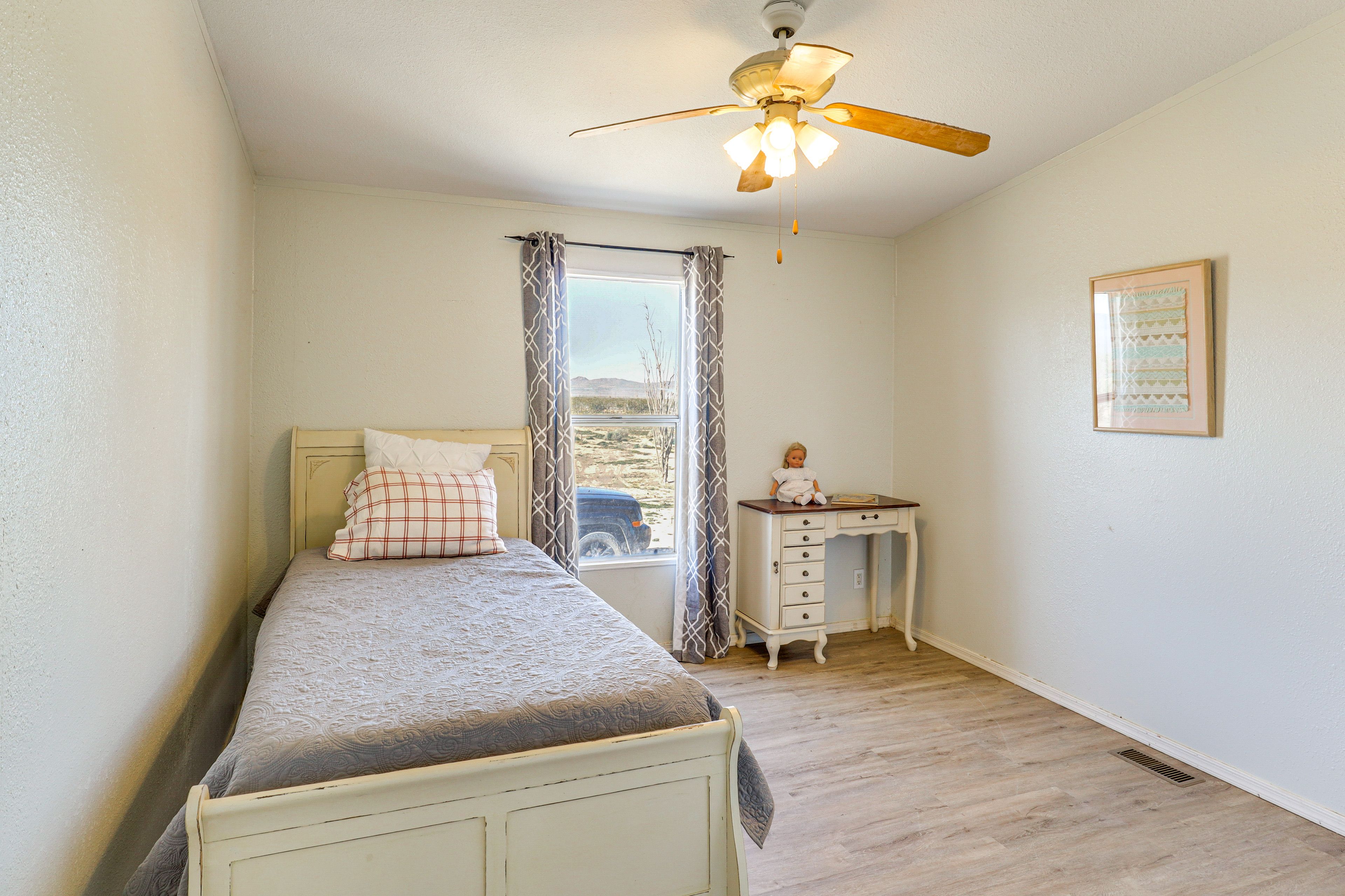 Bedroom 2 | Twin Bed