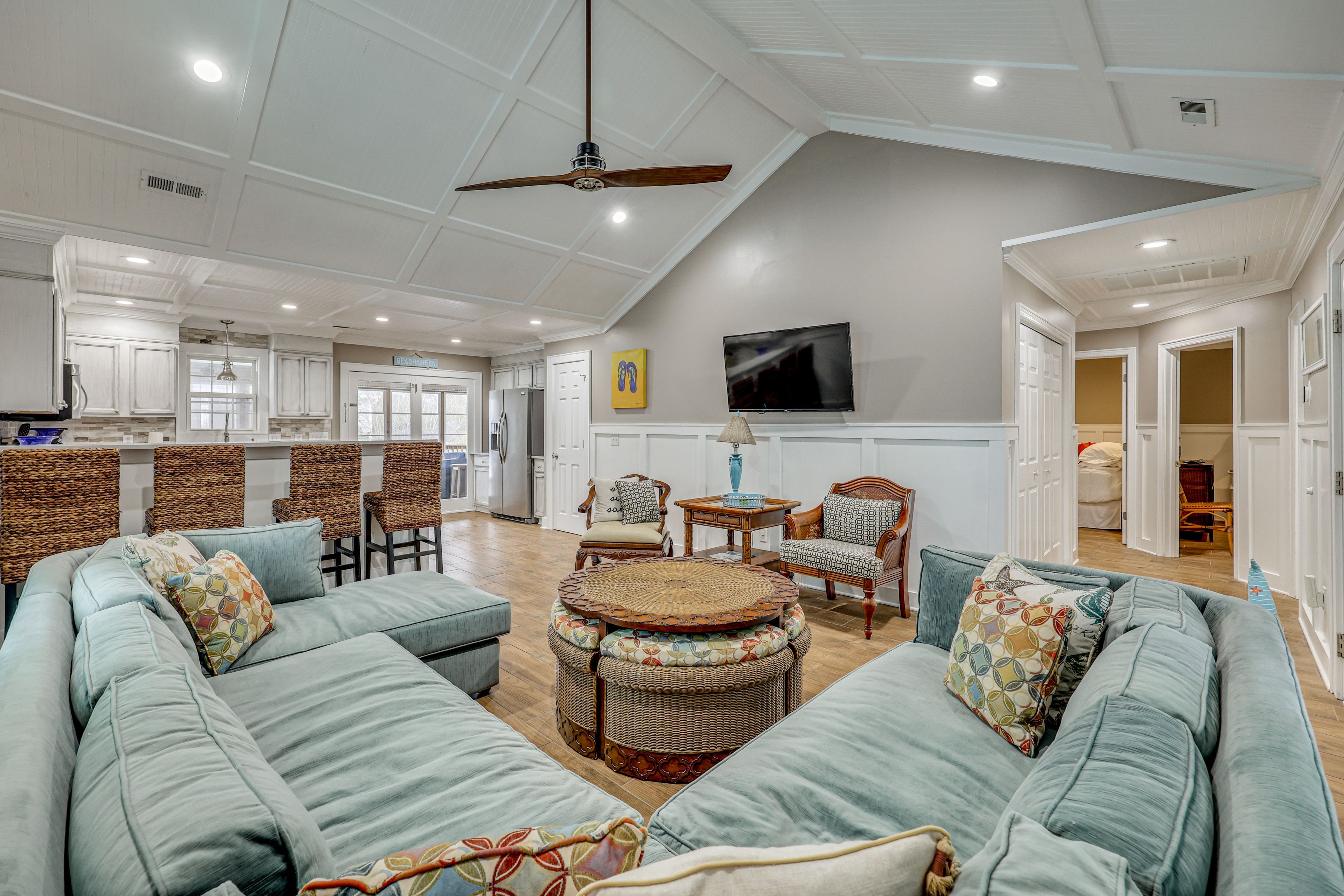 Living Room | Kitchen