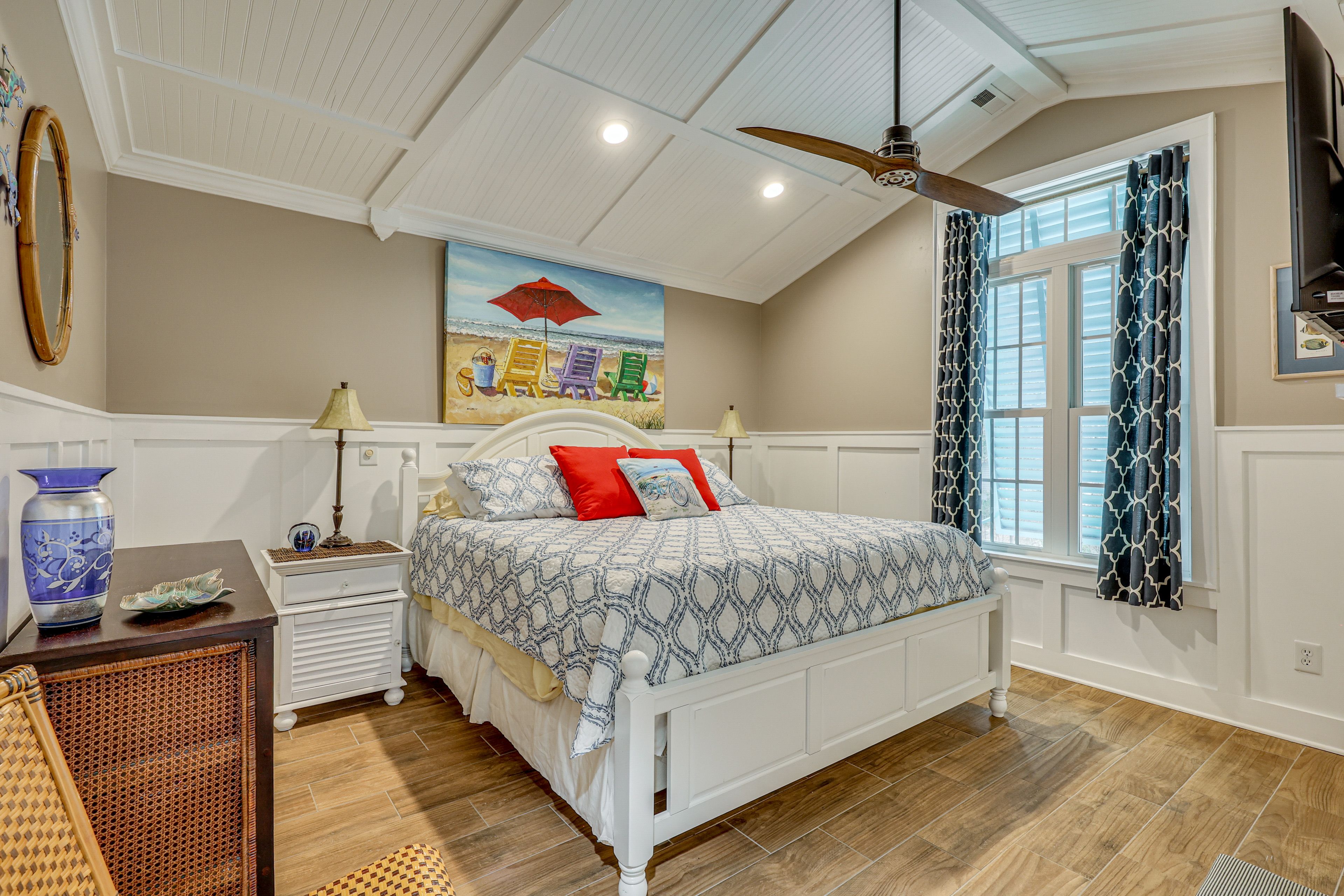 Bedroom 2 | King Bed