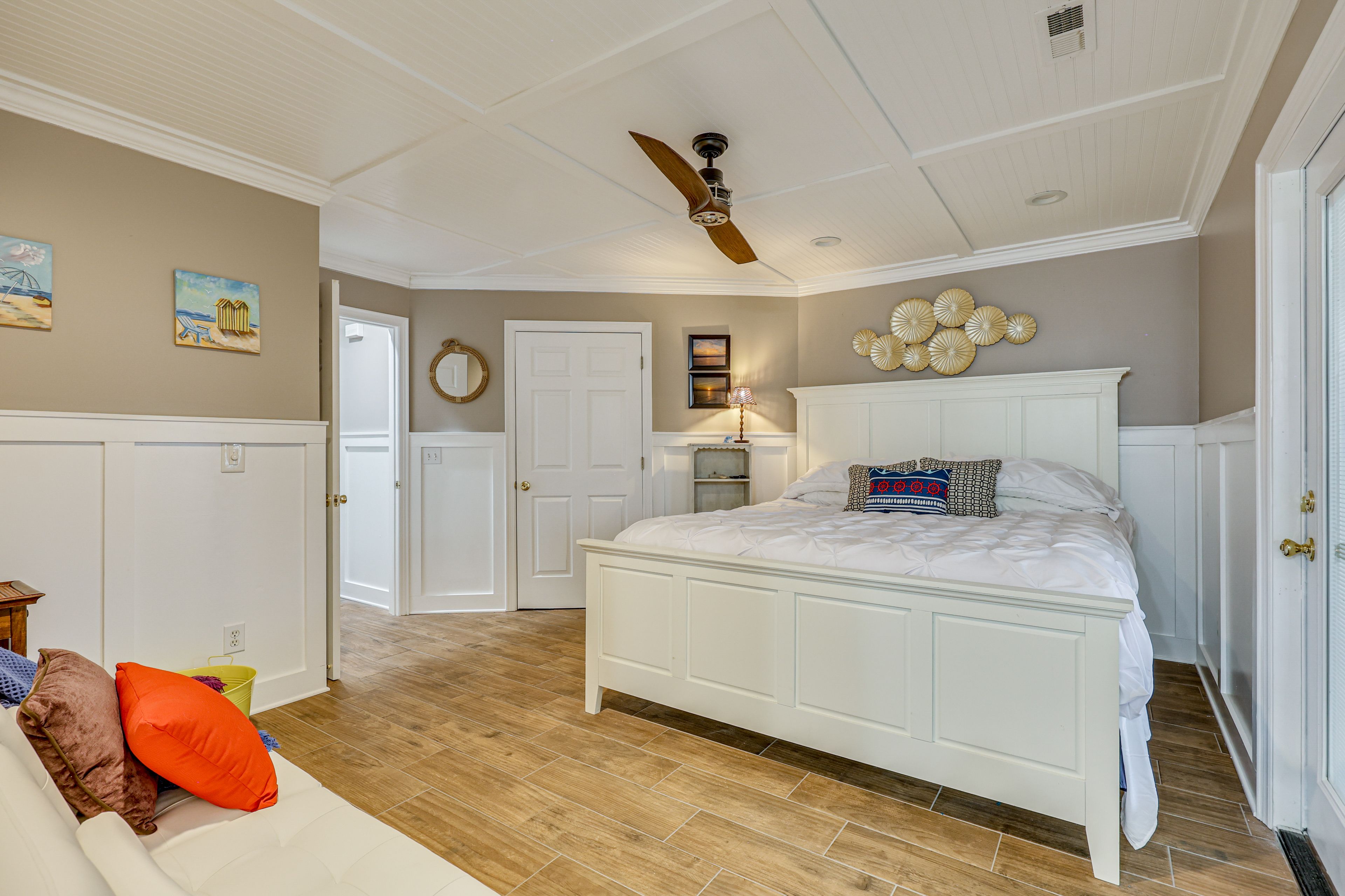 Bedroom 1 | King Bed