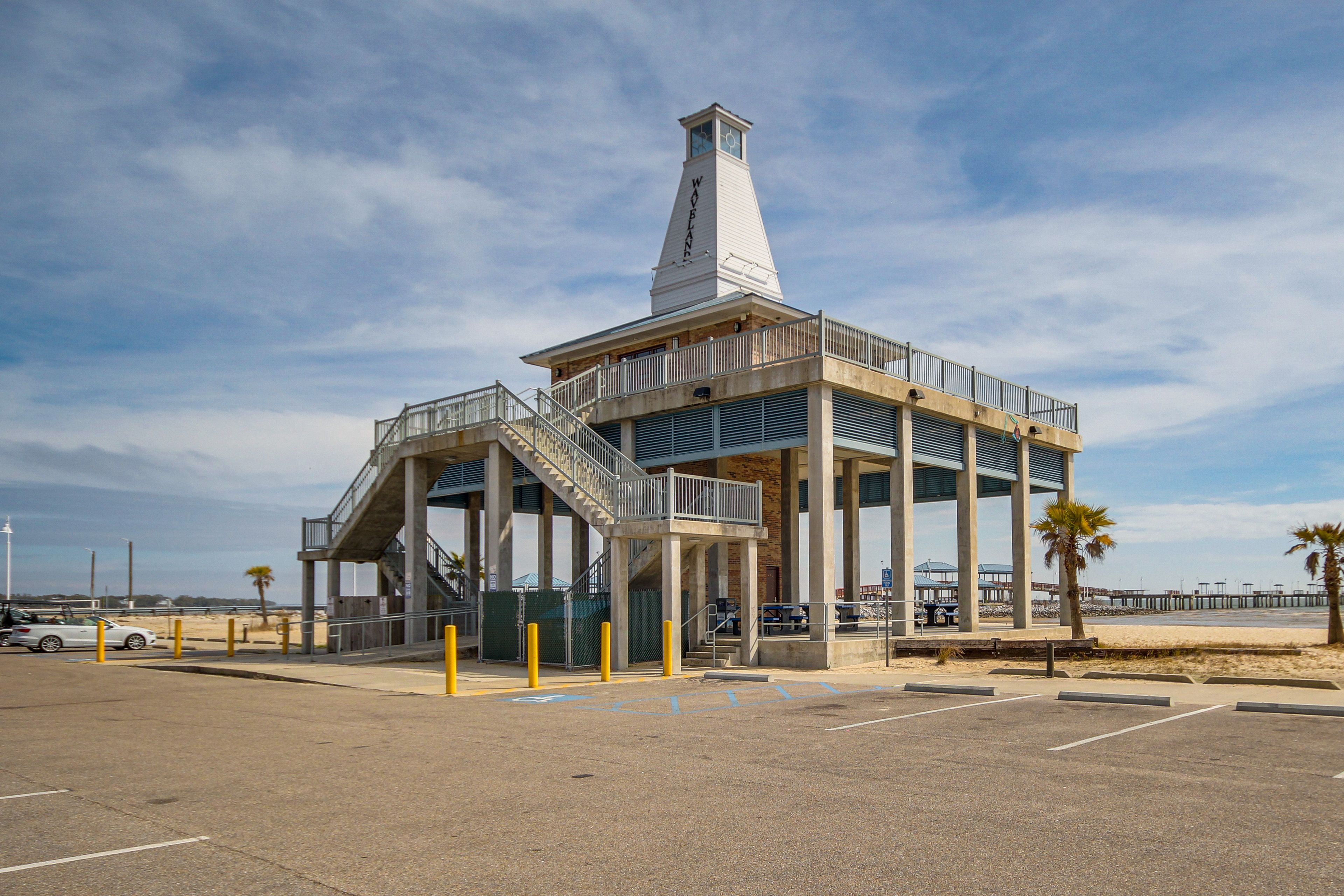 0.5 Mi to Garfield Ladner Pier