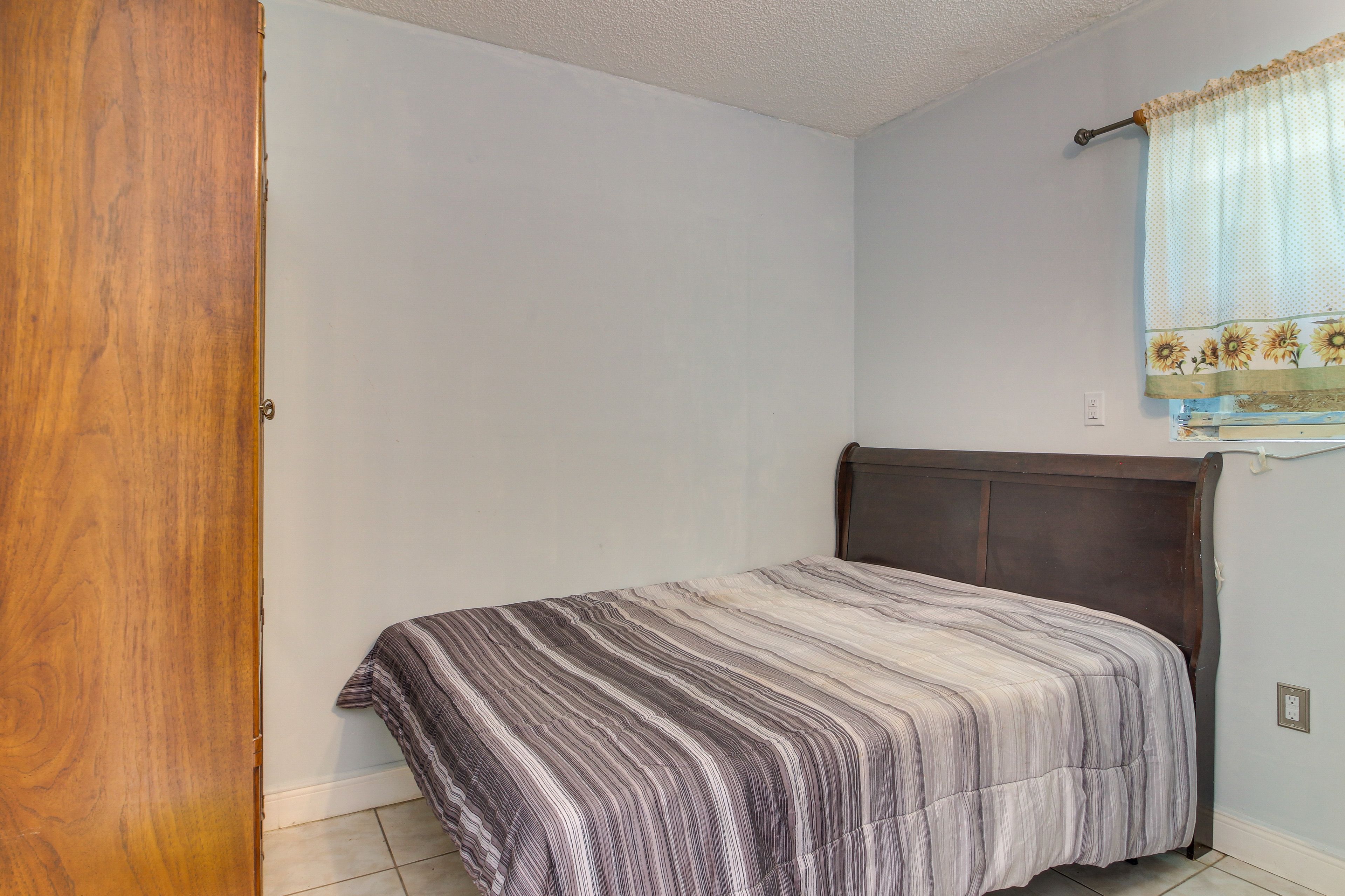 Studio | Single-Story Unit
