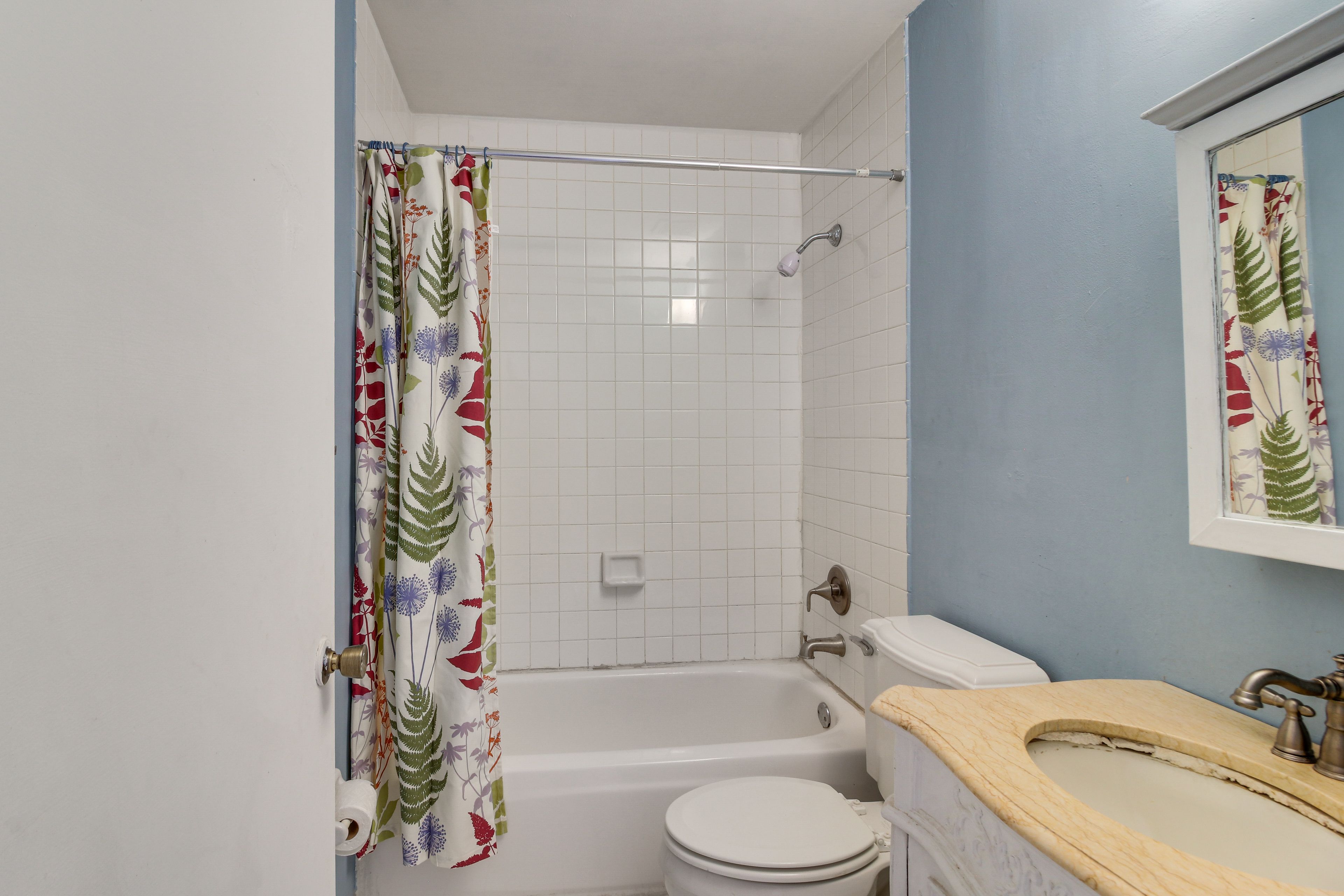 Full Bathroom