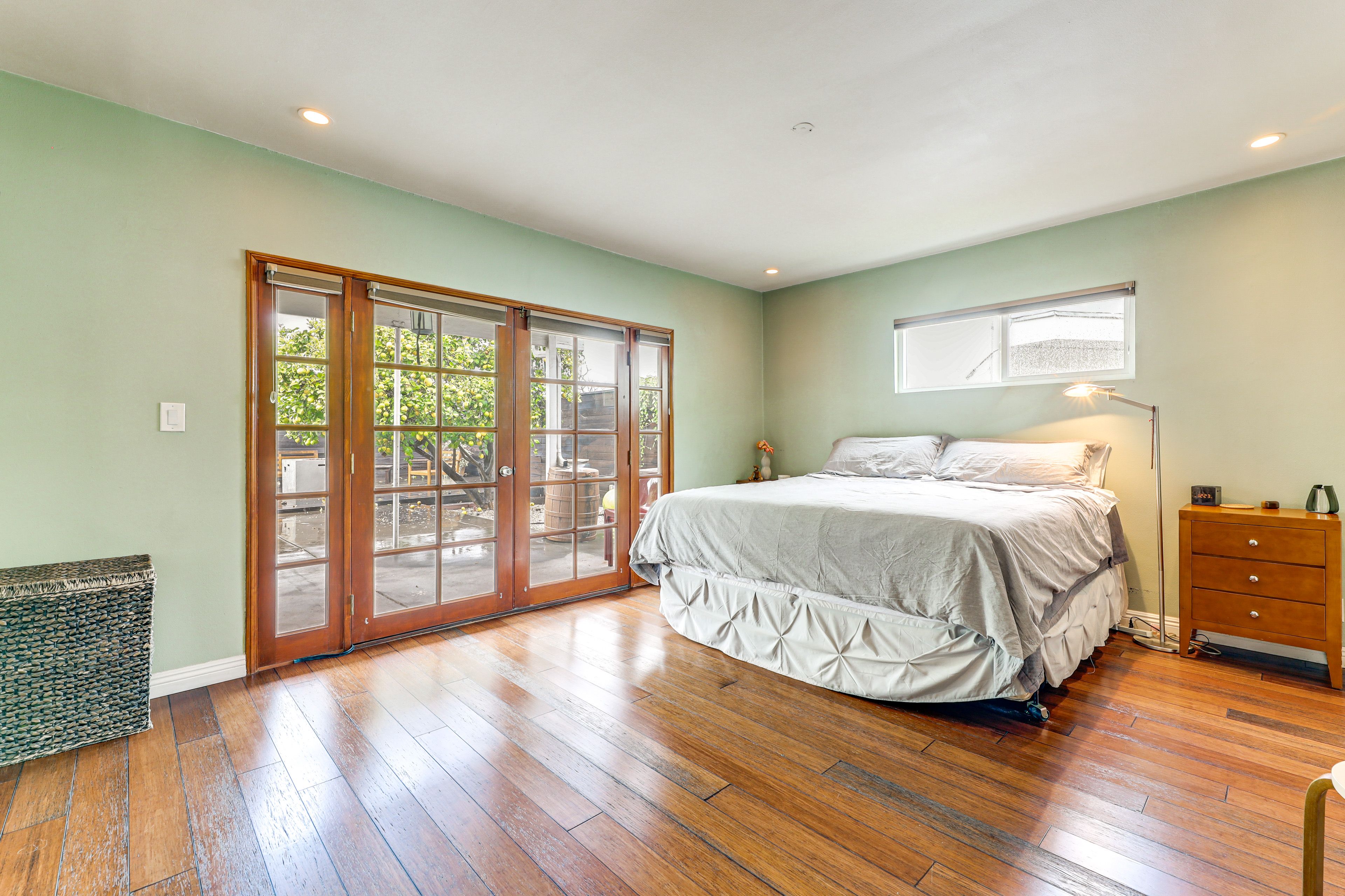 Bedroom 1 | King Bed | 1st Floor