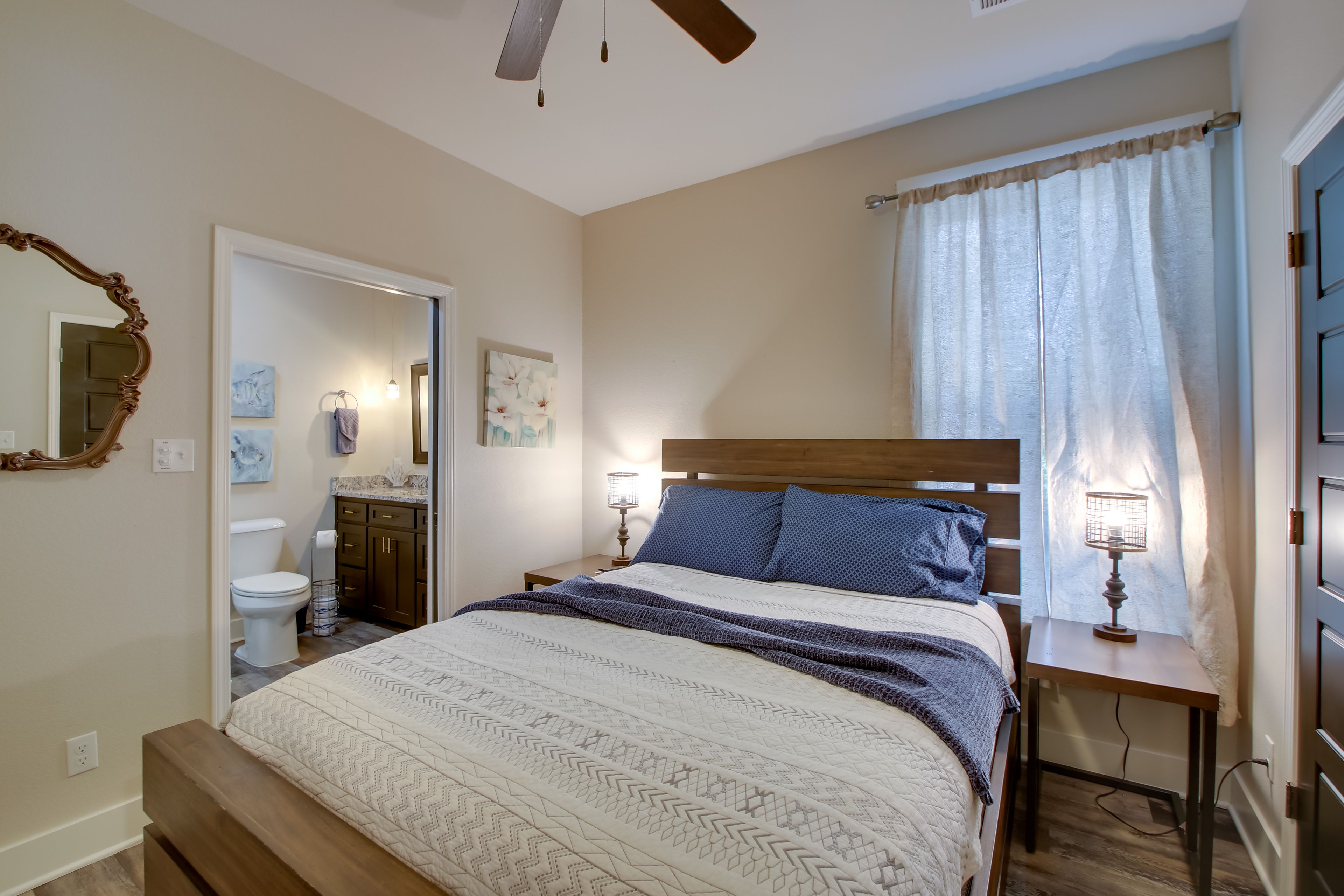 Bedroom 1 | Queen Bed | En-Suite Bathroom