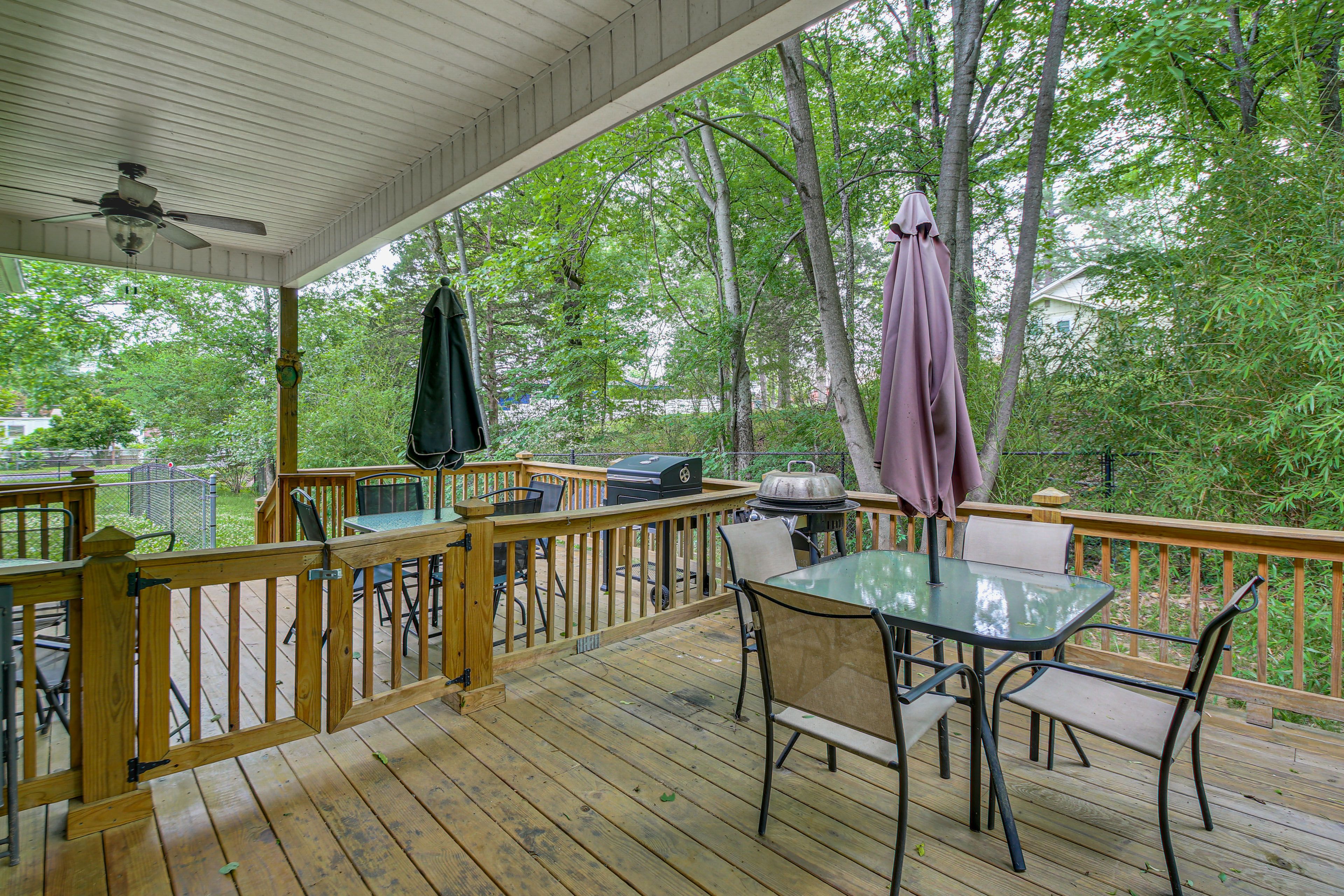 Shared Deck | Gas Grill | Outdoor Dining