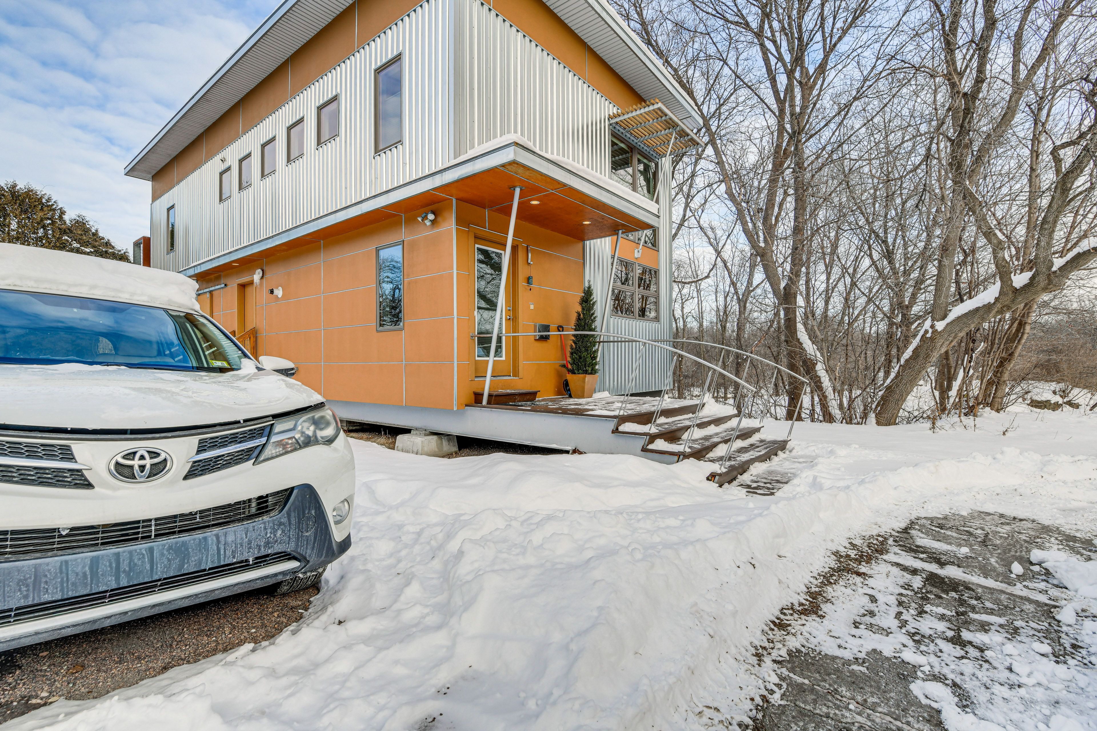 Parking | Driveway (2 Vehicles)