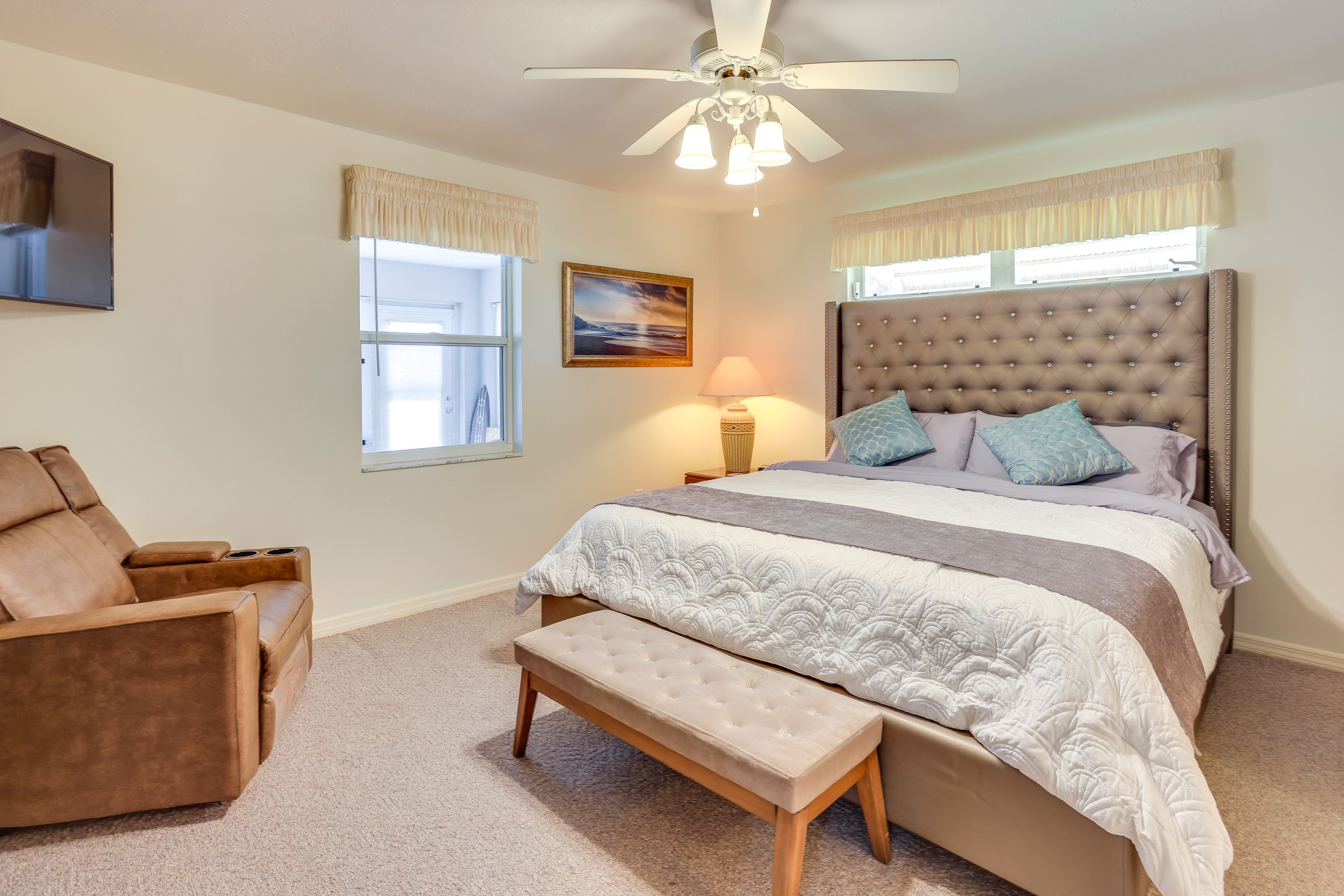 Bedroom 1 | King Bed