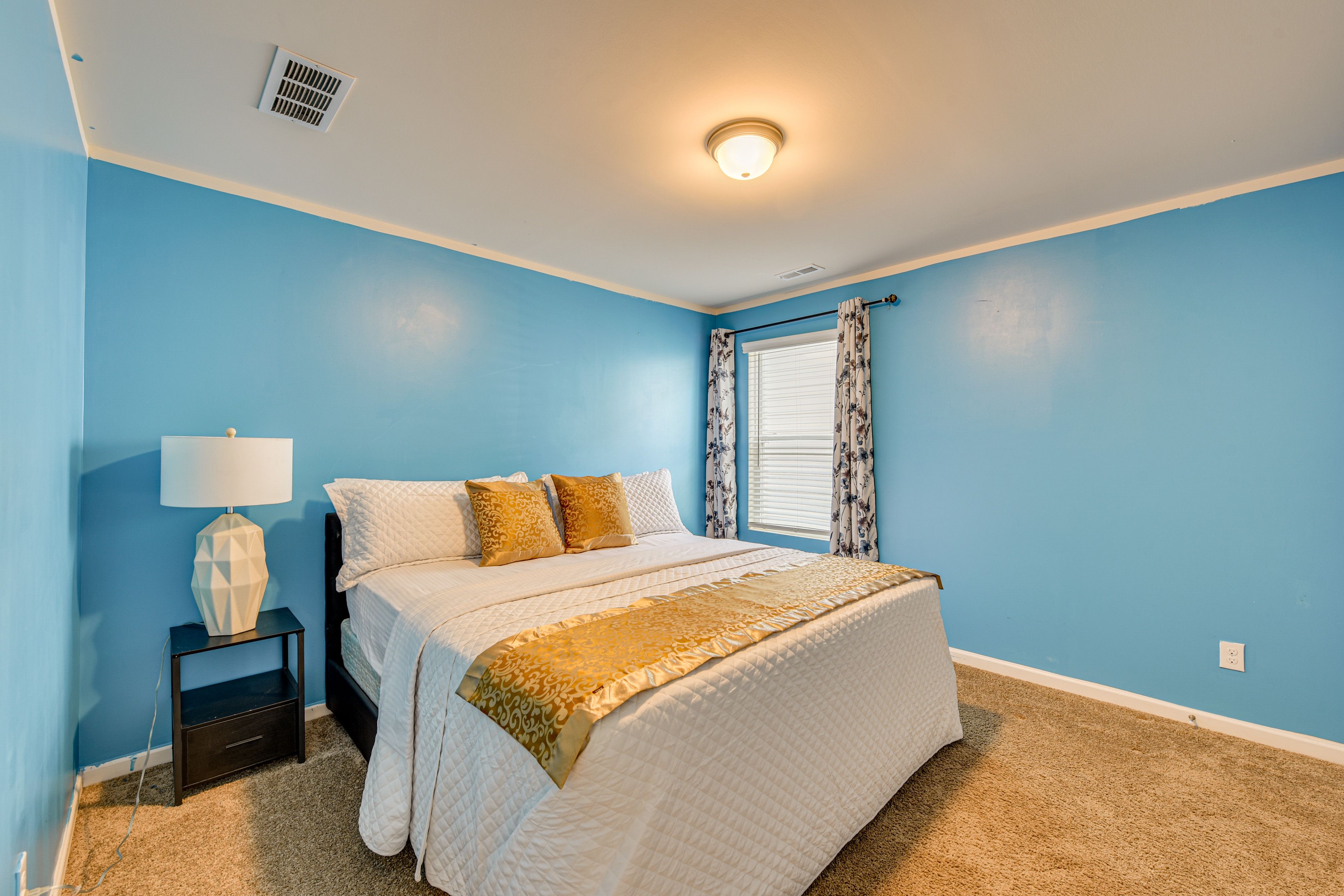 Bedroom 3 | King Bed | 2nd Floor