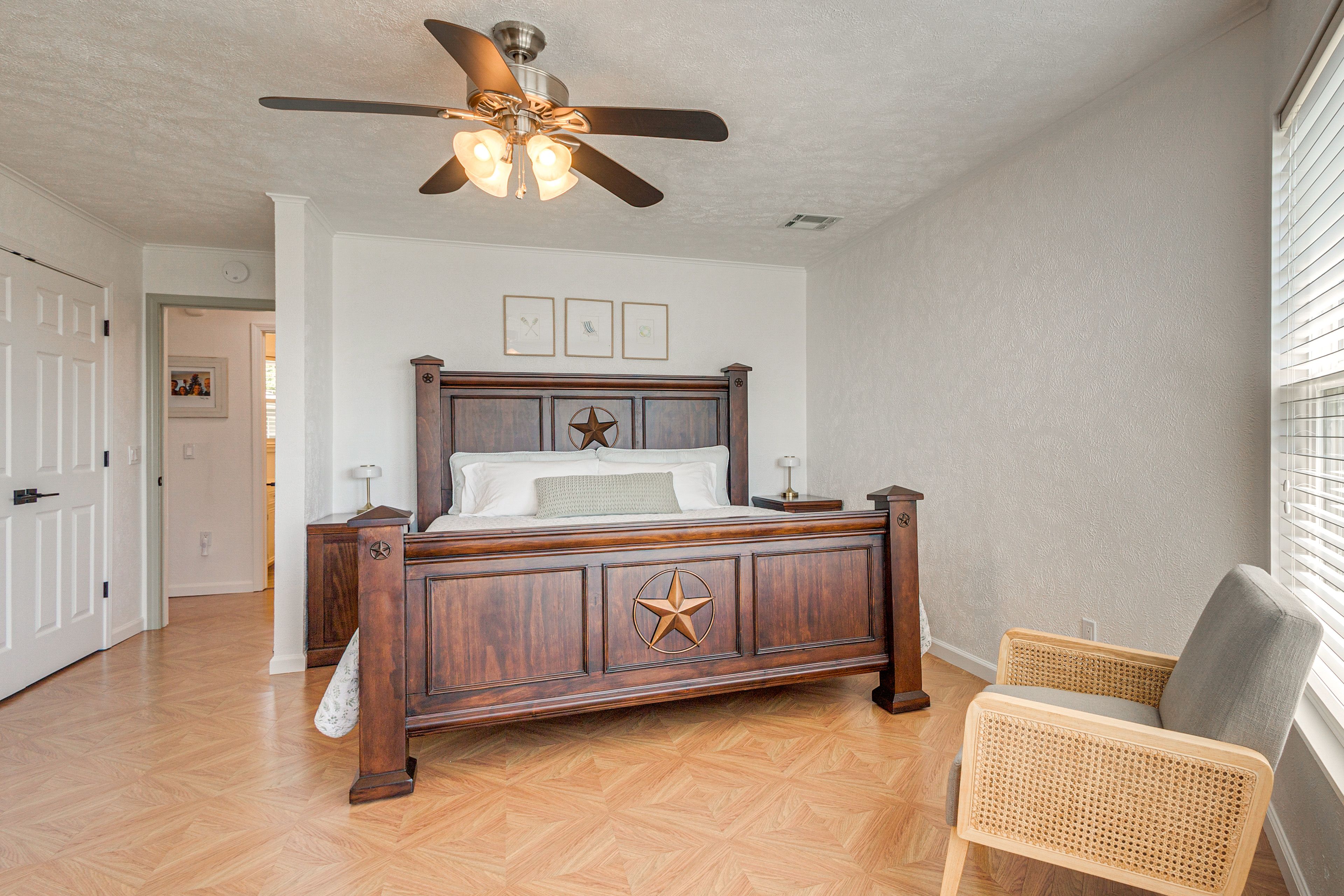 Bedroom 1 | King Bed | 1st Floor