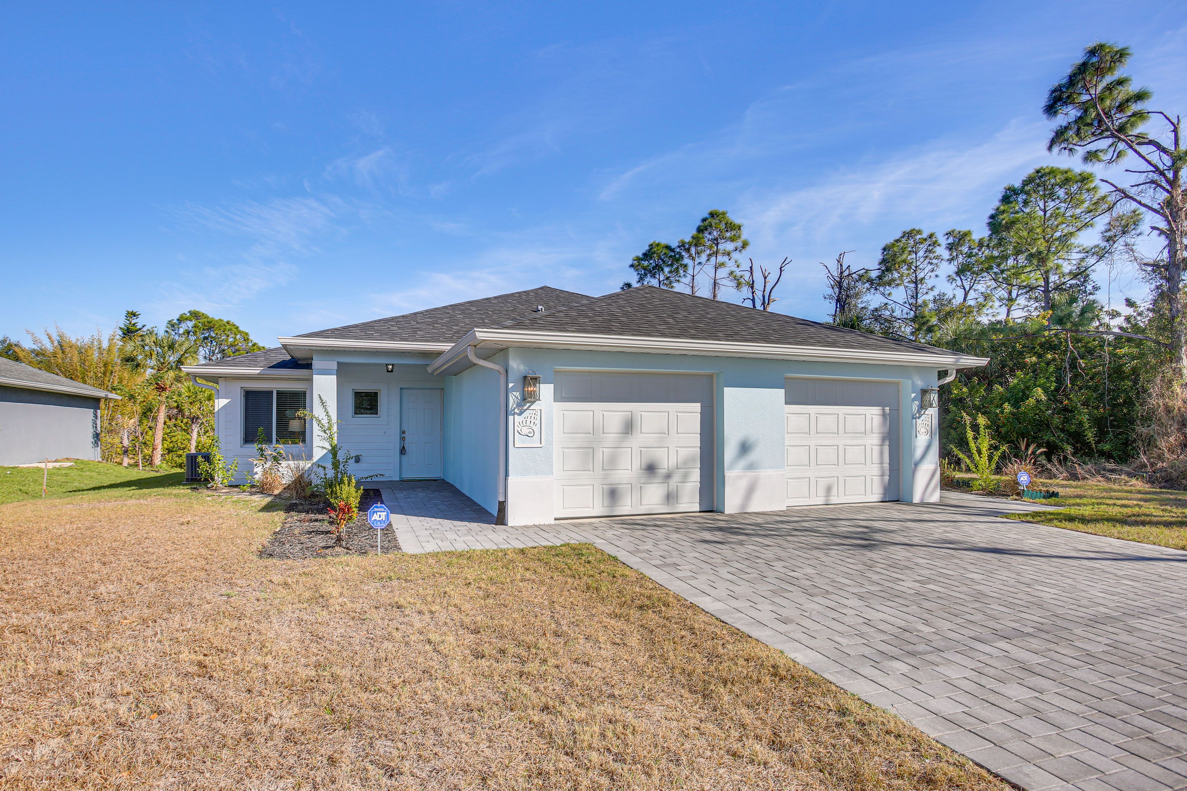 Parking | Garage (1 Vehicle) | Driveway (2-3 Vehicles)