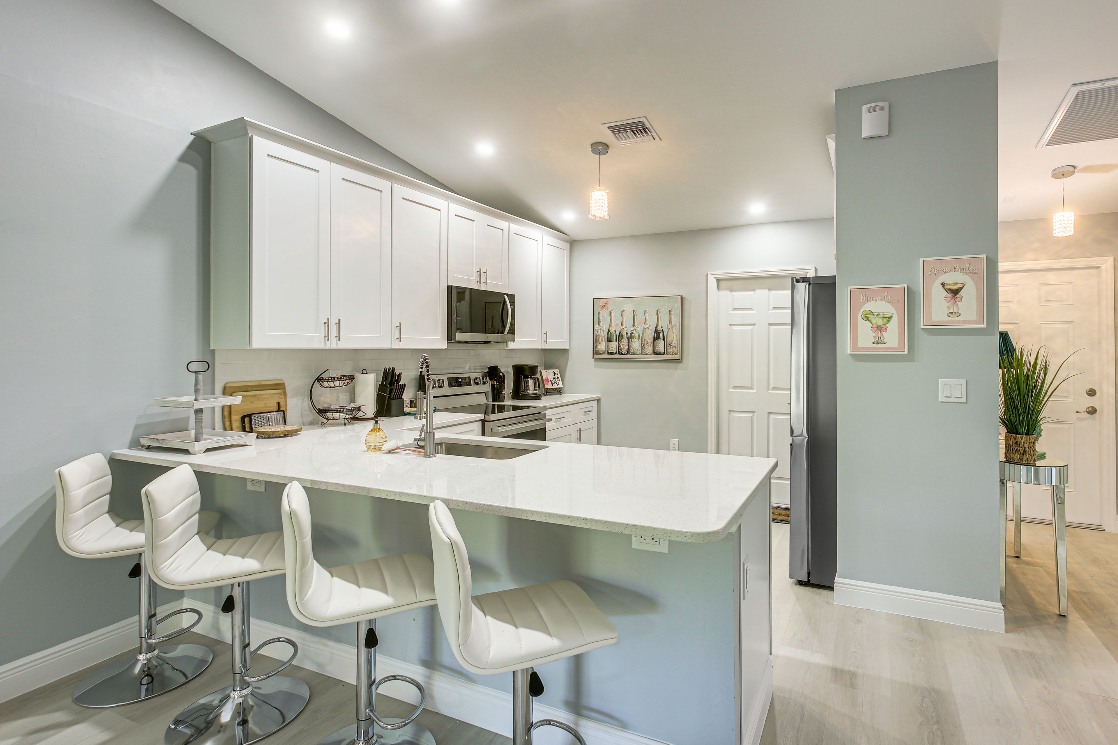 Kitchen | Breakfast Bar | Cooking Basics