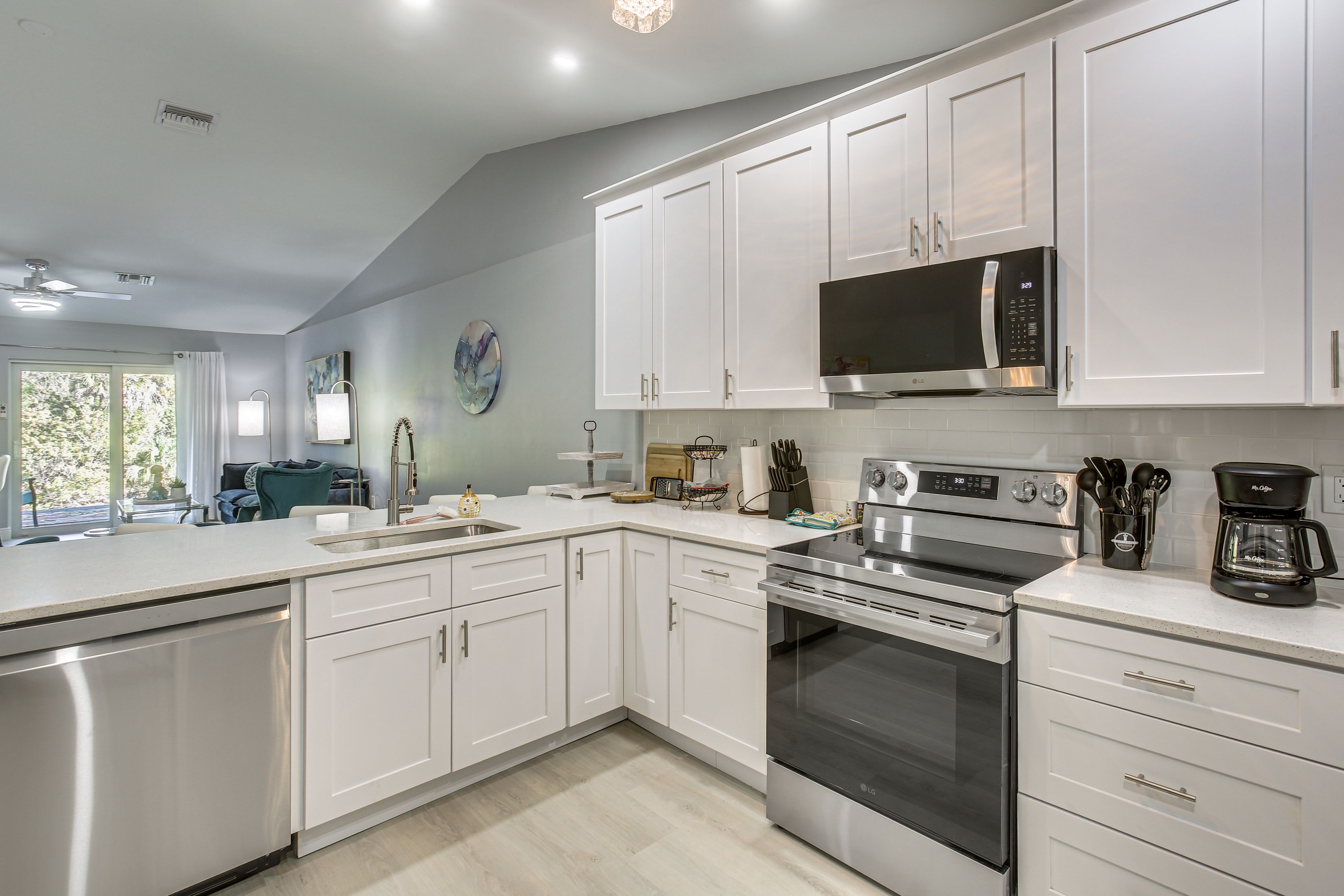 Kitchen | Stove/Oven | Dishwasher