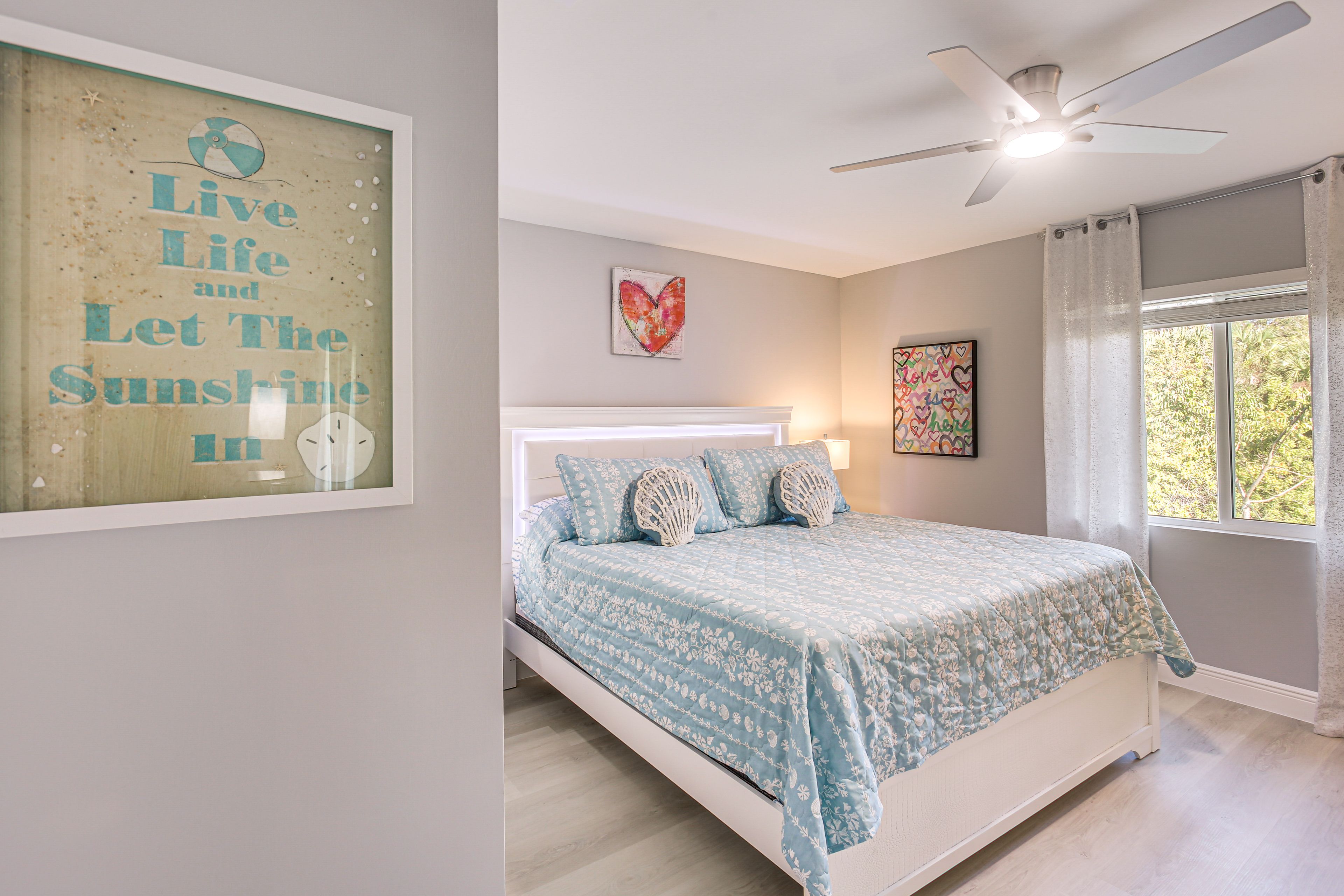 Bedroom 1 | King Bed | Linens Provided