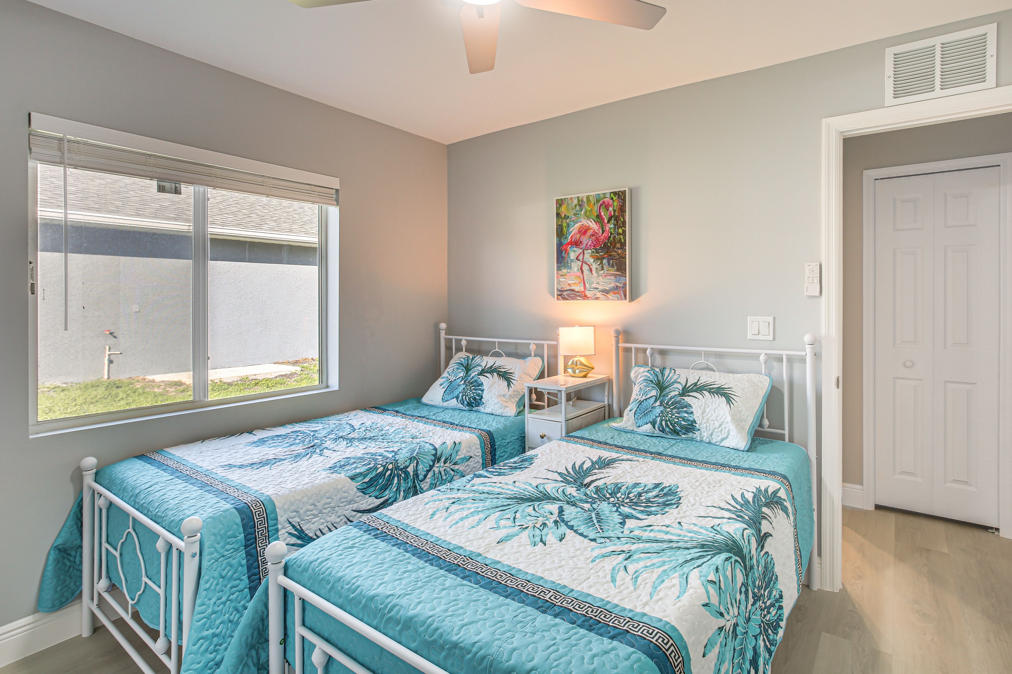 Bedroom 2 | 2 Twin Beds