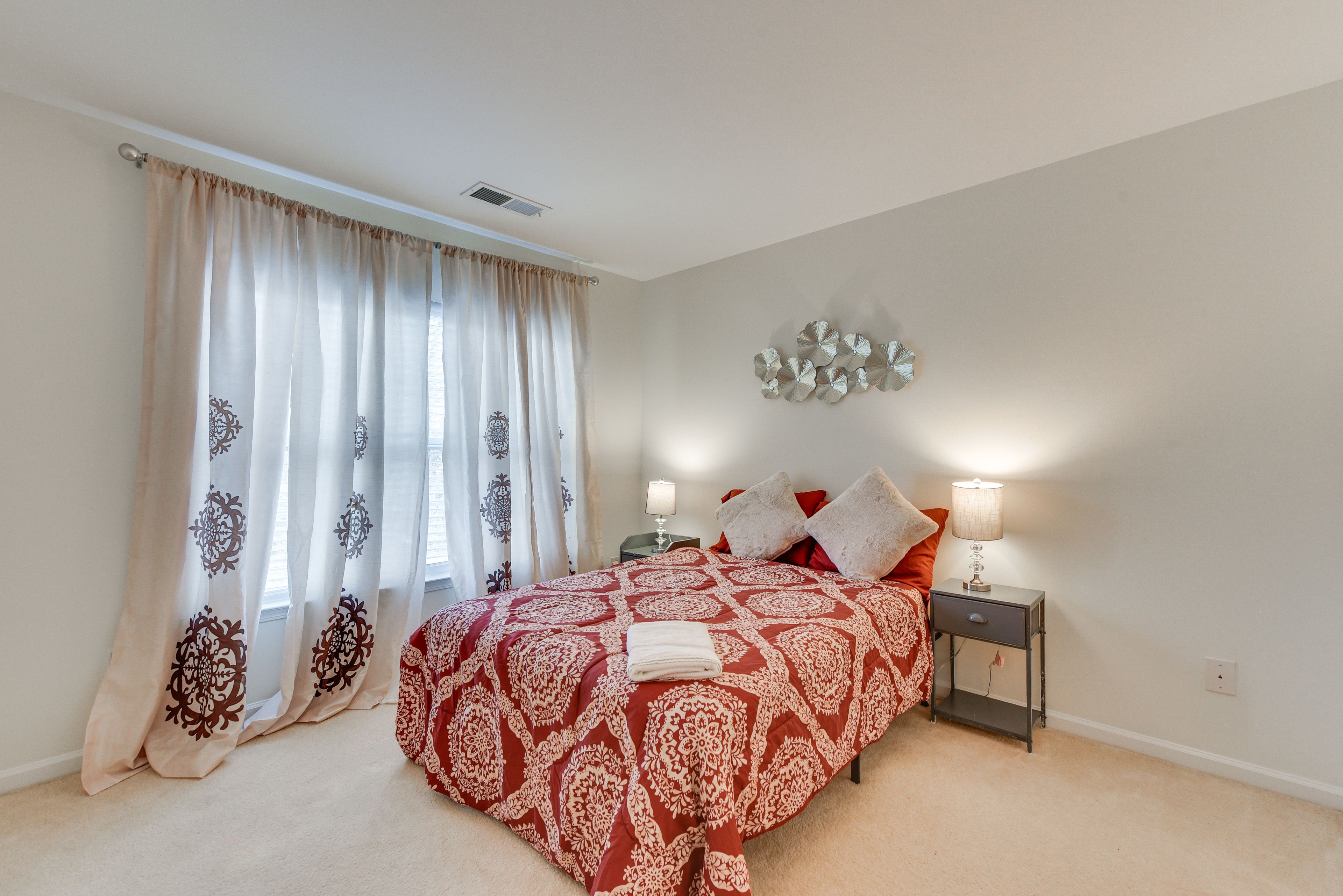 Bedroom 2 | Full Bed | 2nd Floor