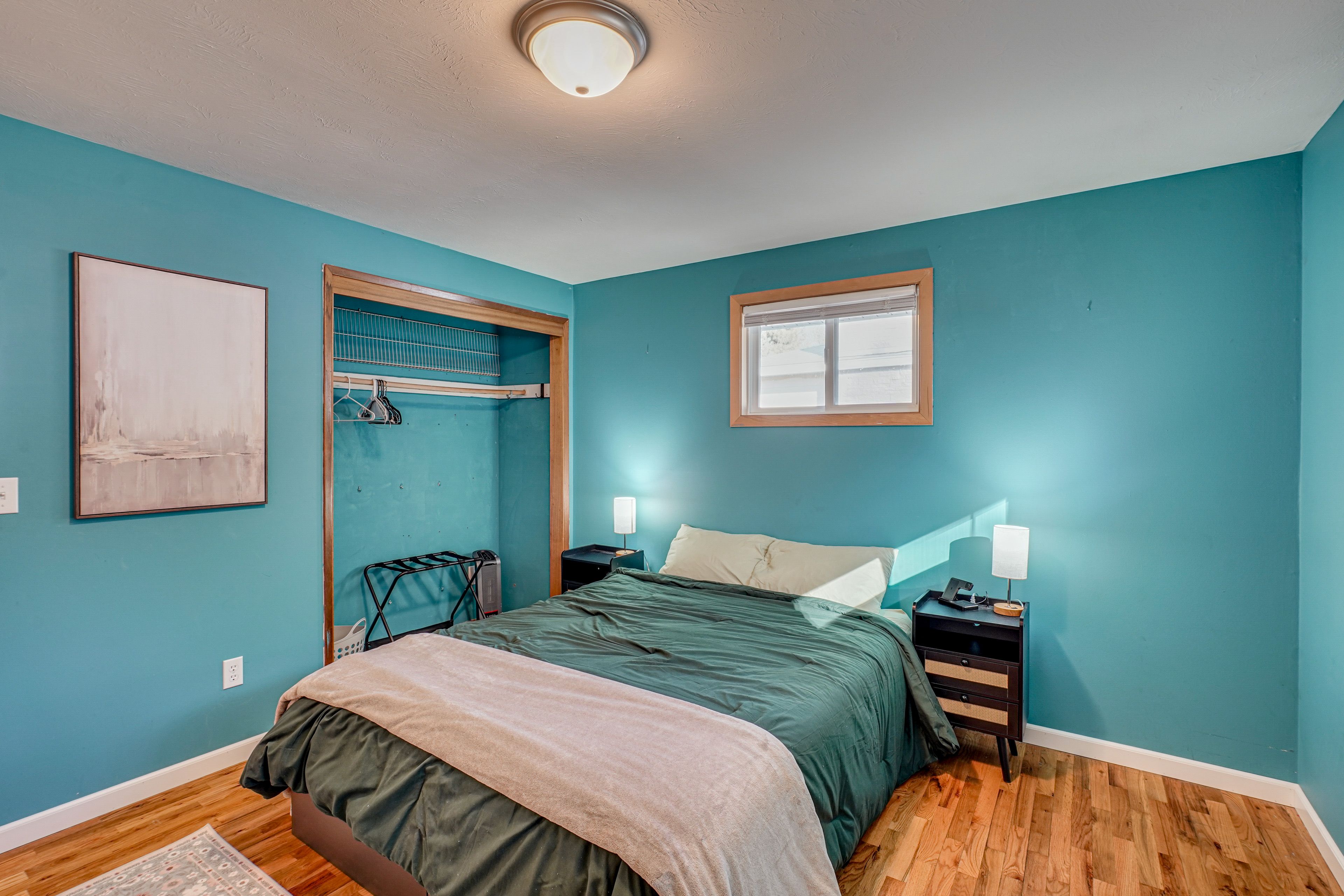 Bedroom 1 | Queen Bed