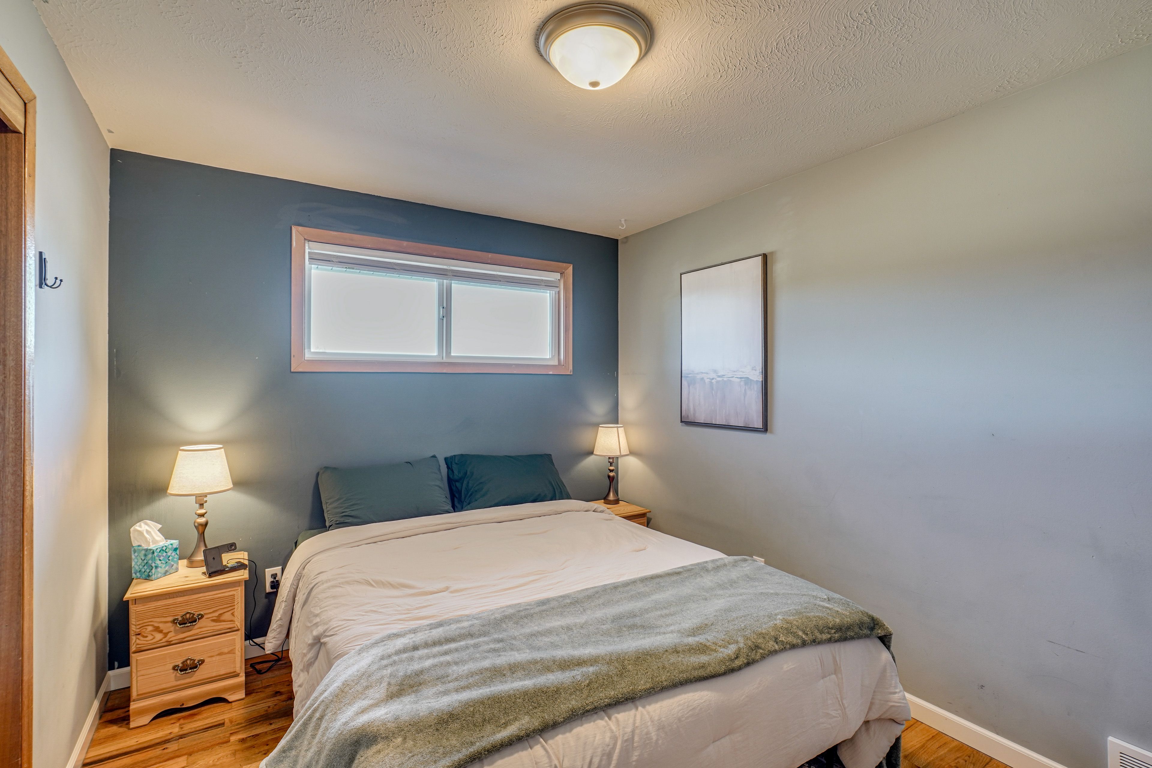 Bedroom 3 | Queen Bed