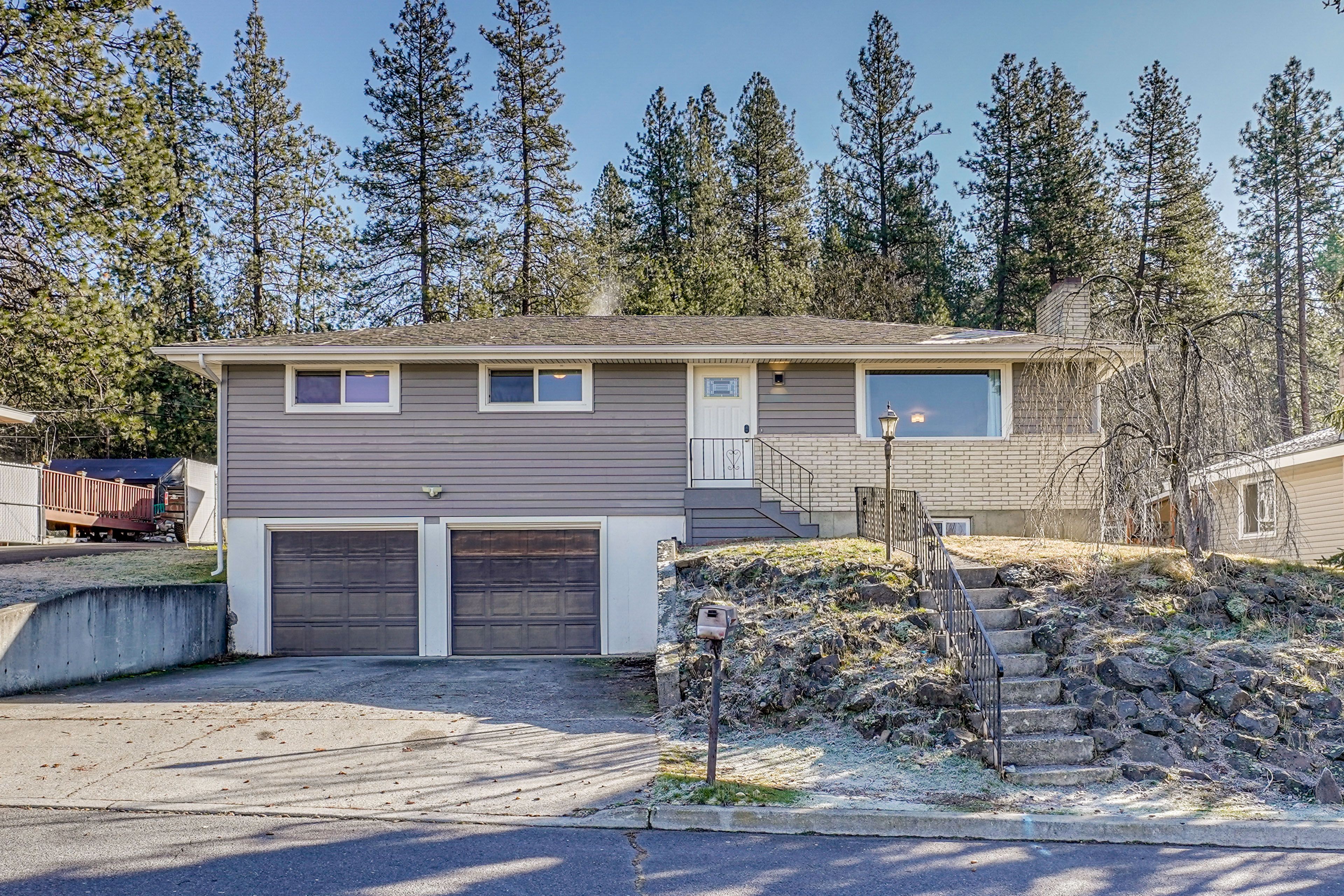 Driveway Parking (4 Vehicles)