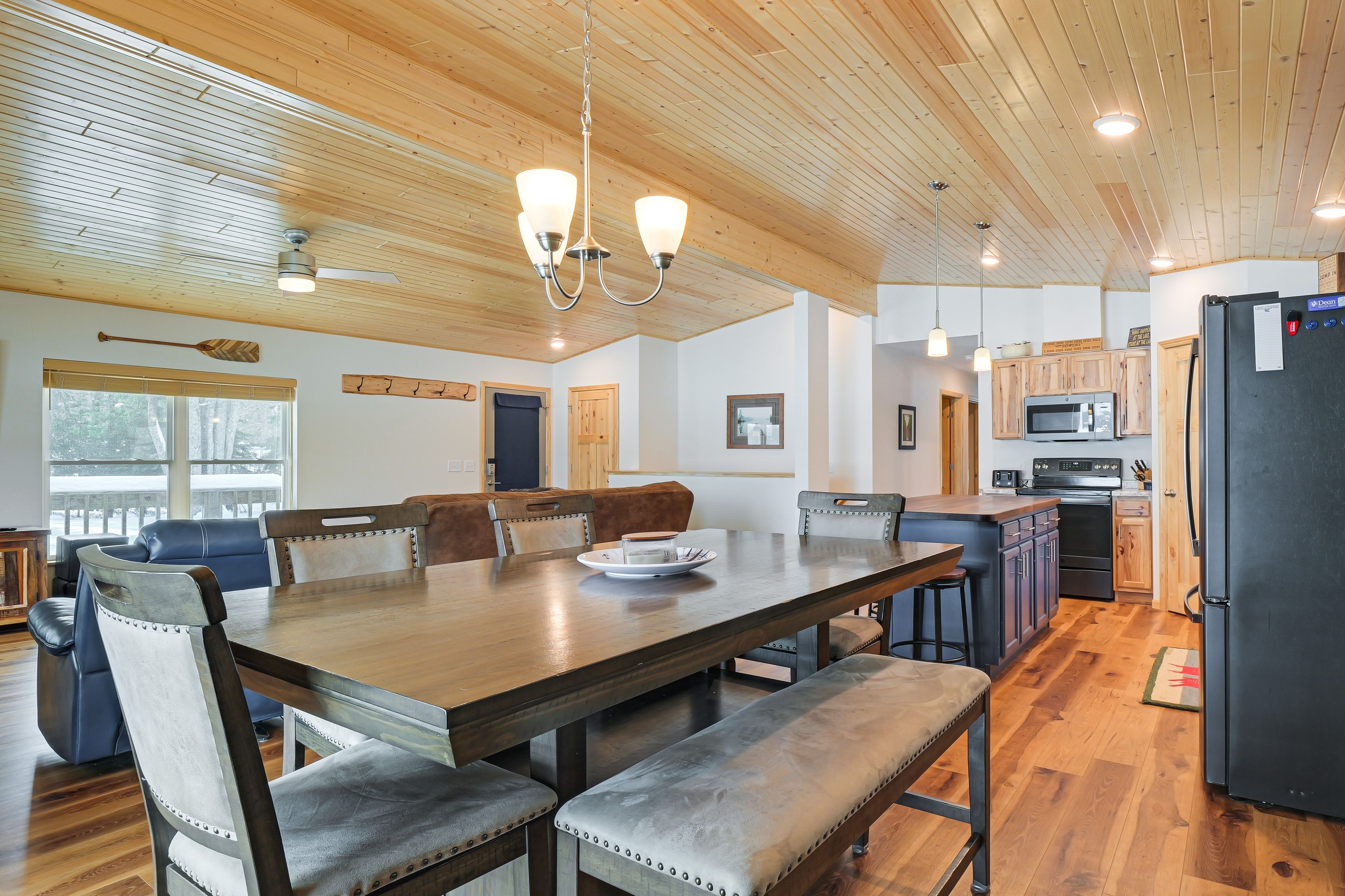 Dining Area | Main Level