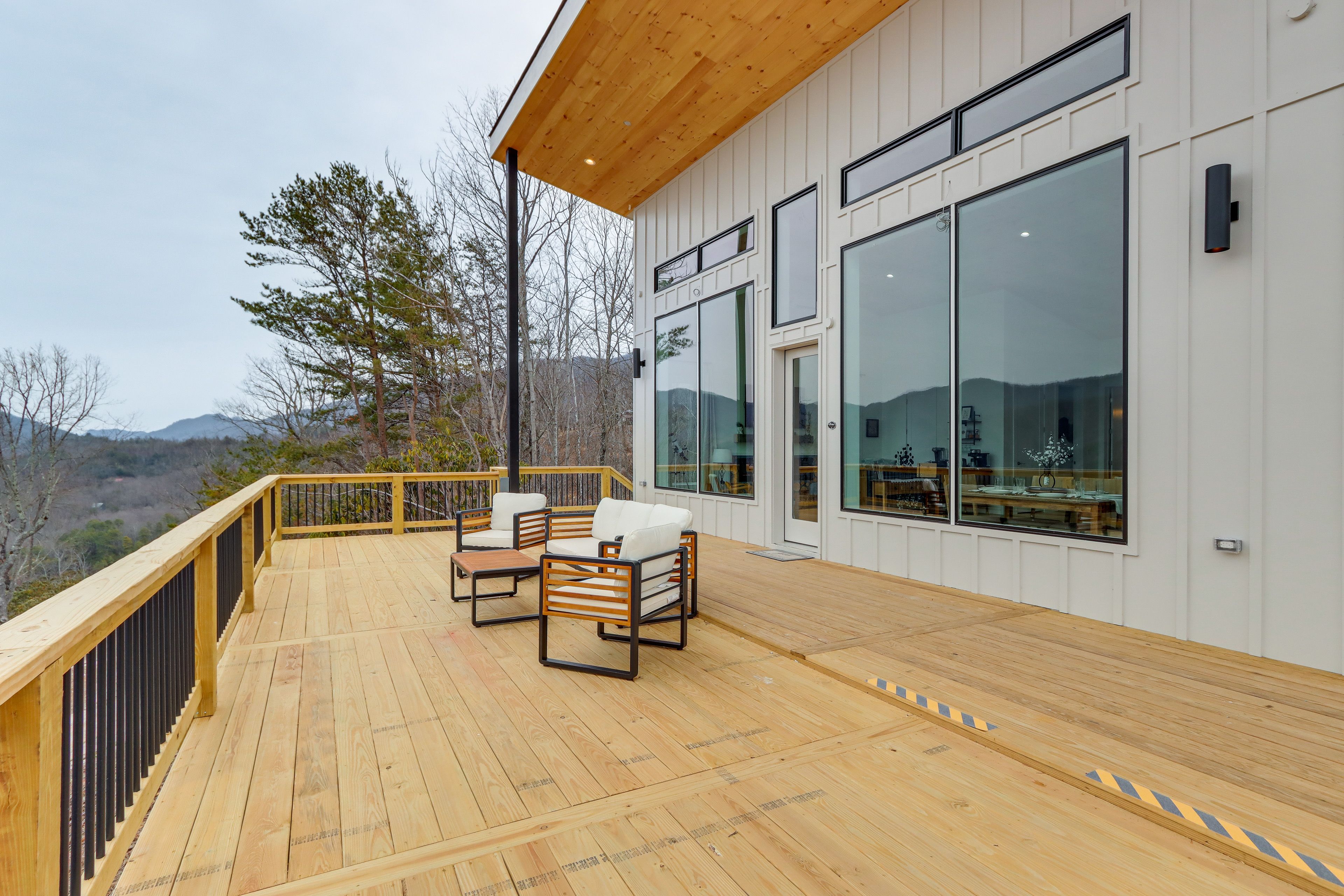 Private Deck