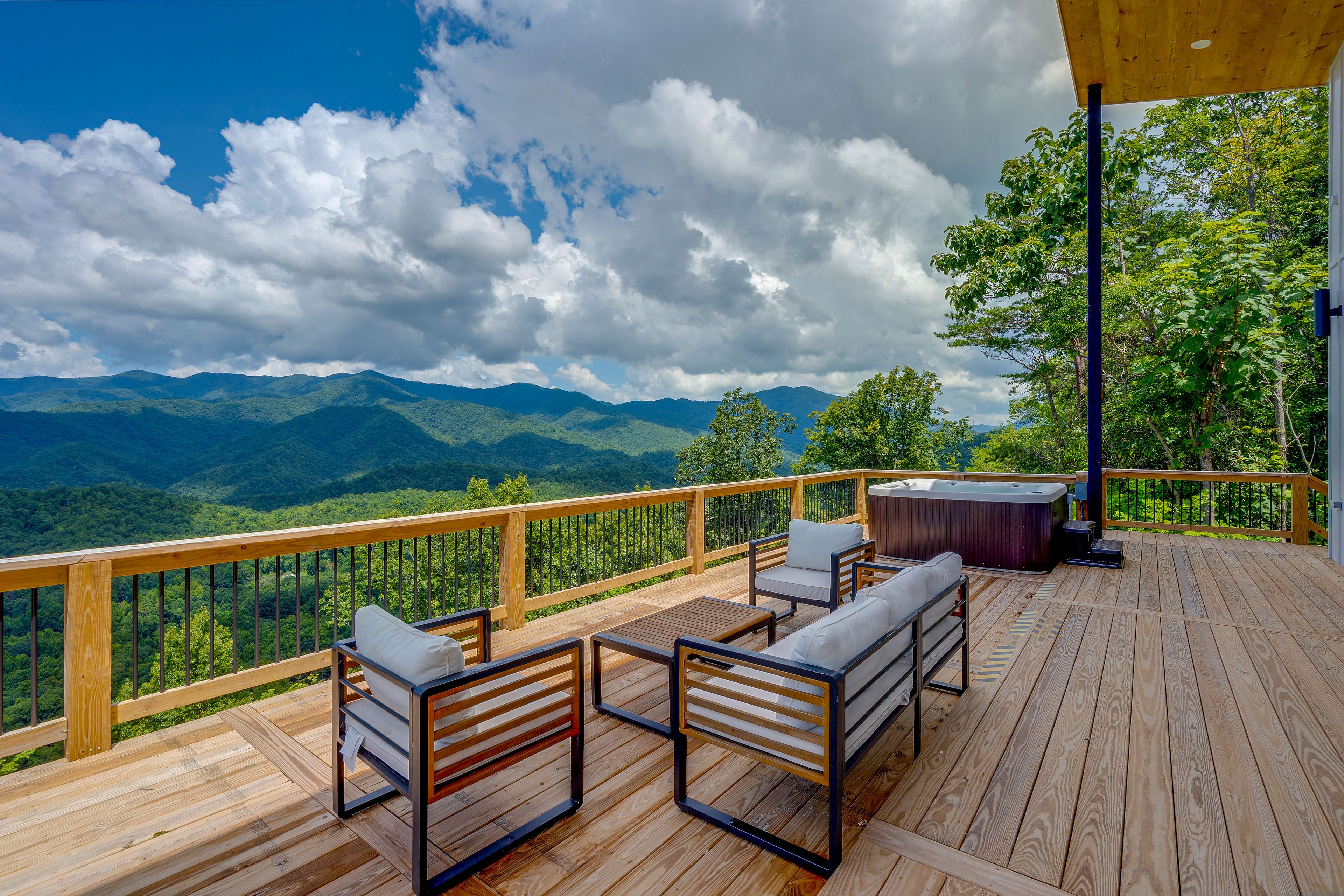 Private Deck | Outdoor Seating