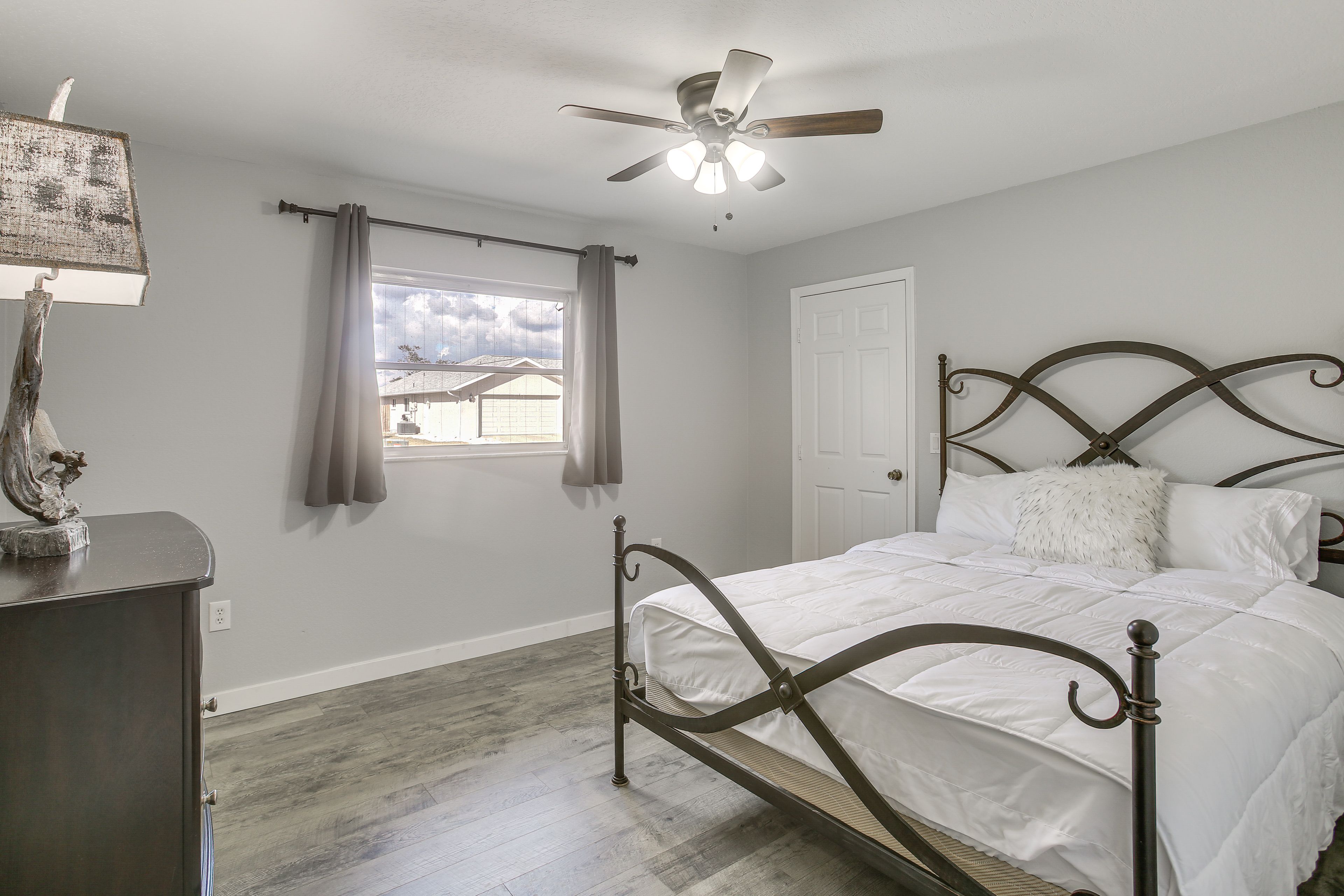 Bedroom 1 | King Bed | Linens Provided