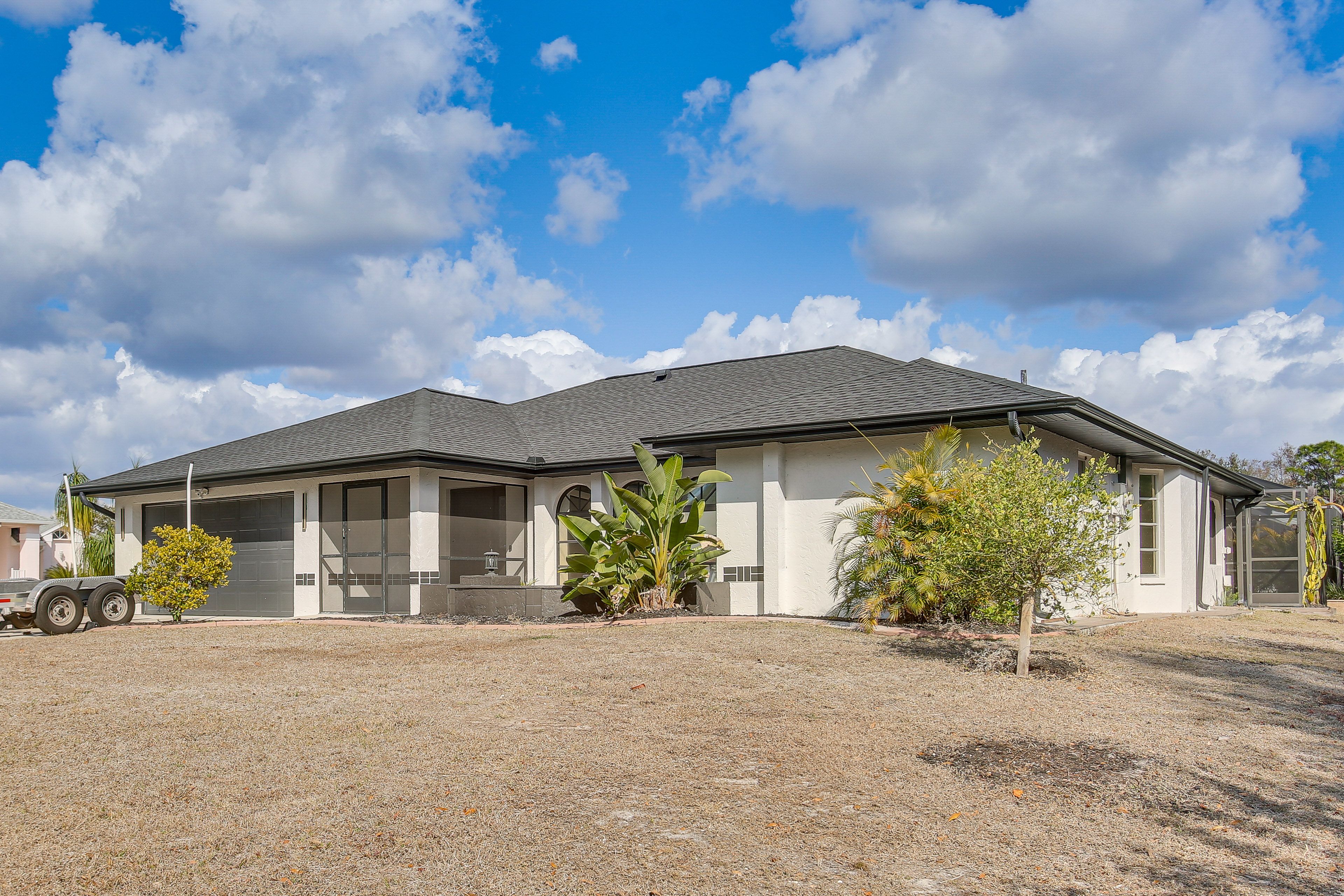 Parking | Driveway (5 Vehicles)