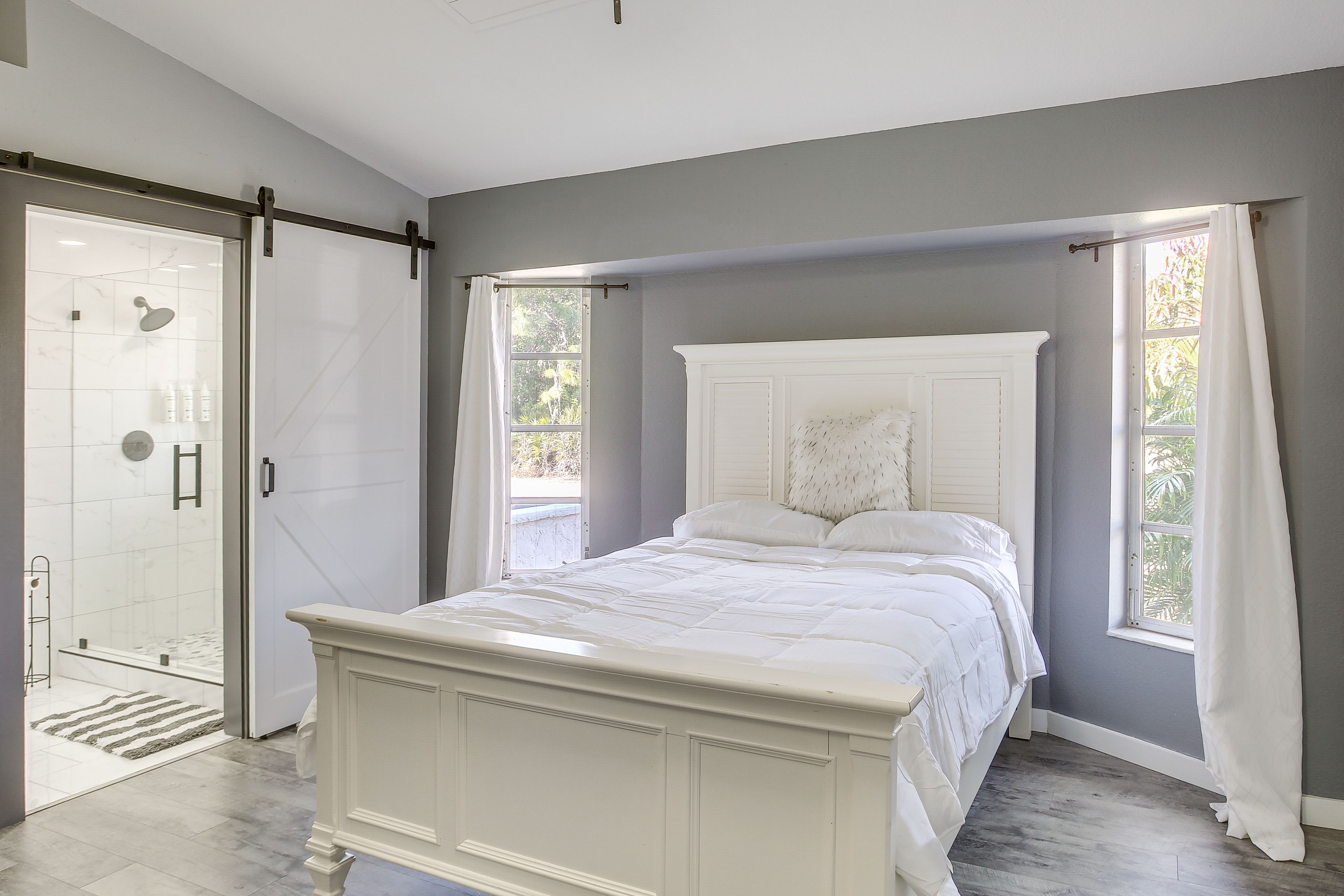 Bedroom 3 | Queen Bed