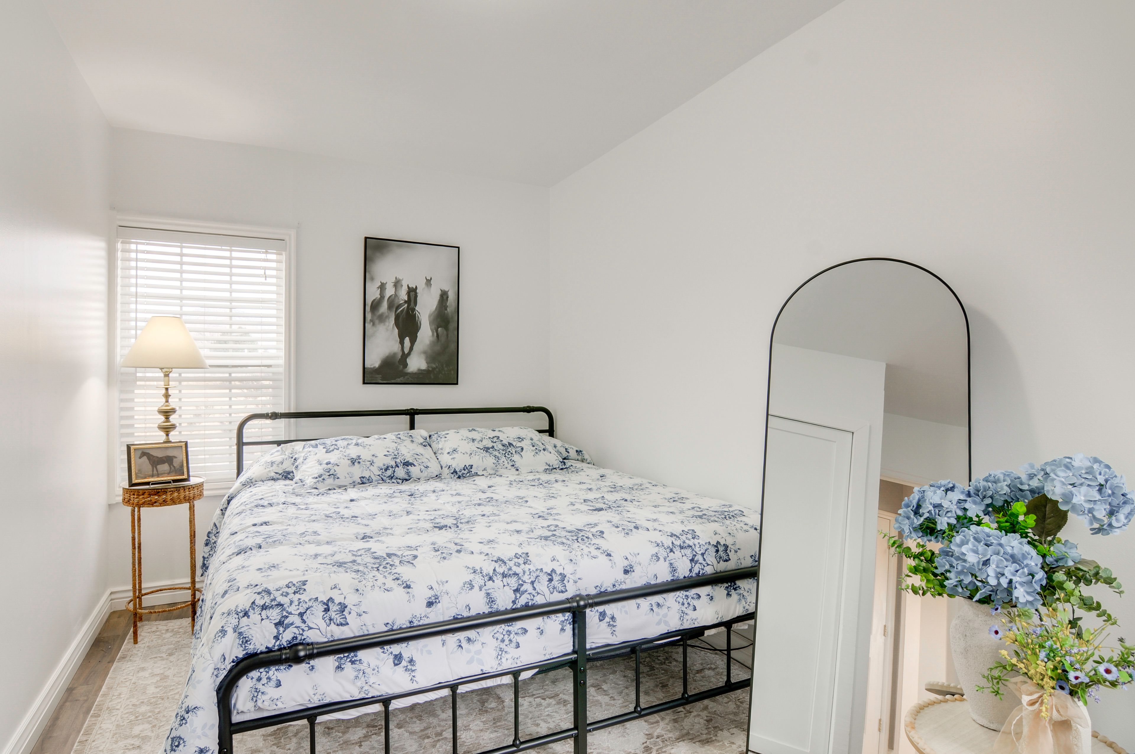 Bedroom 2 | King Bed