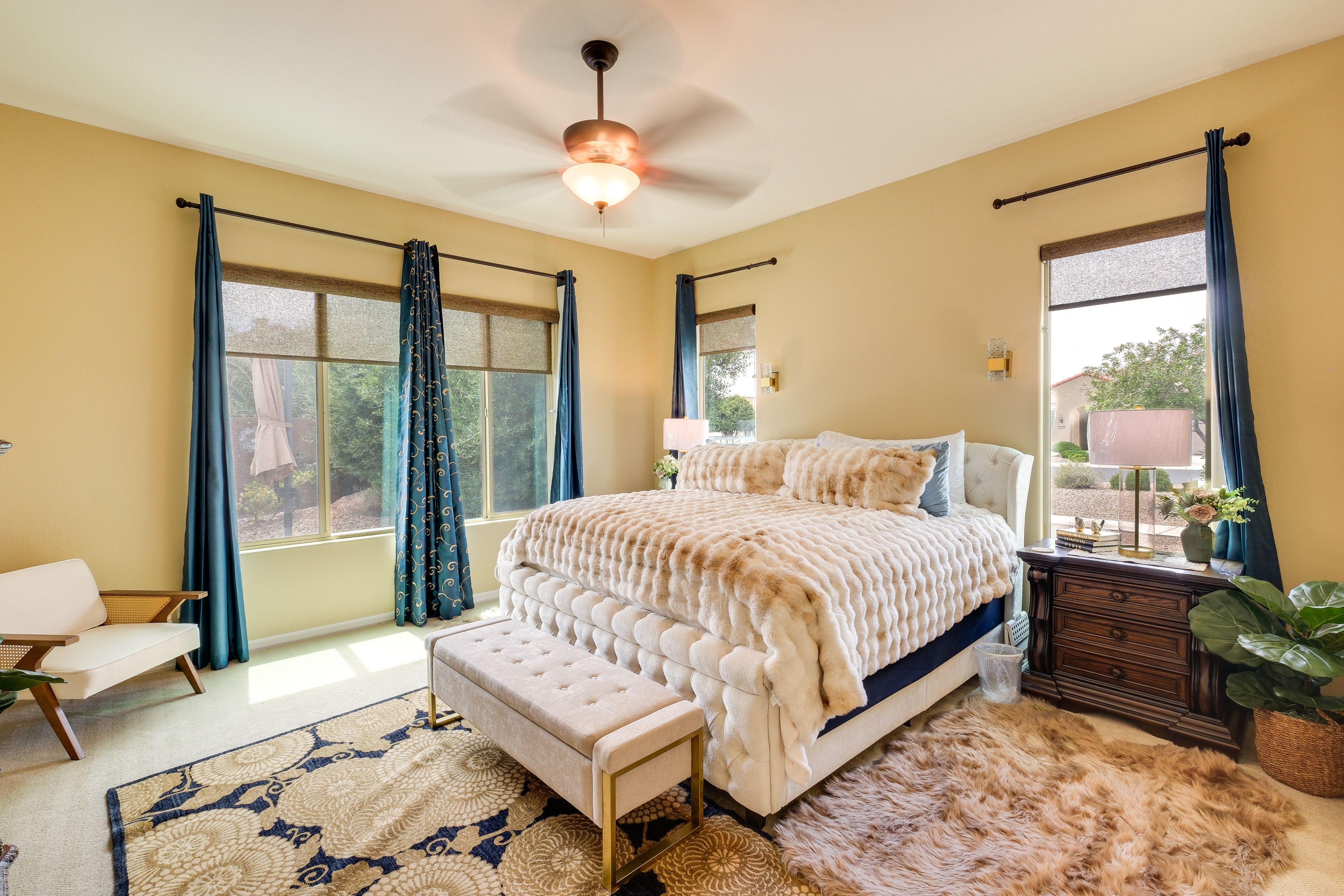 Bedroom 1 | King Bed