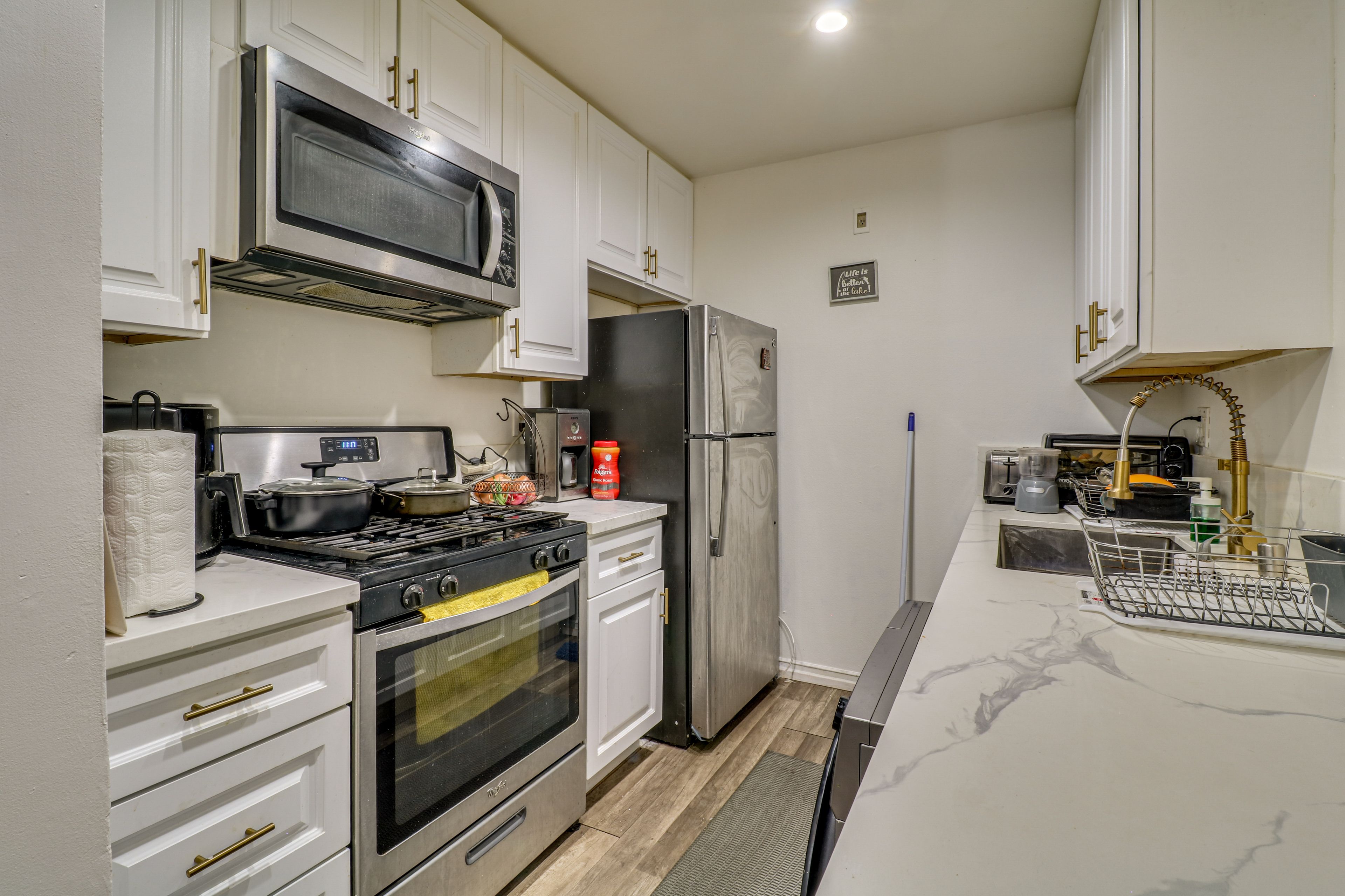 Kitchen | Washer/Dryer