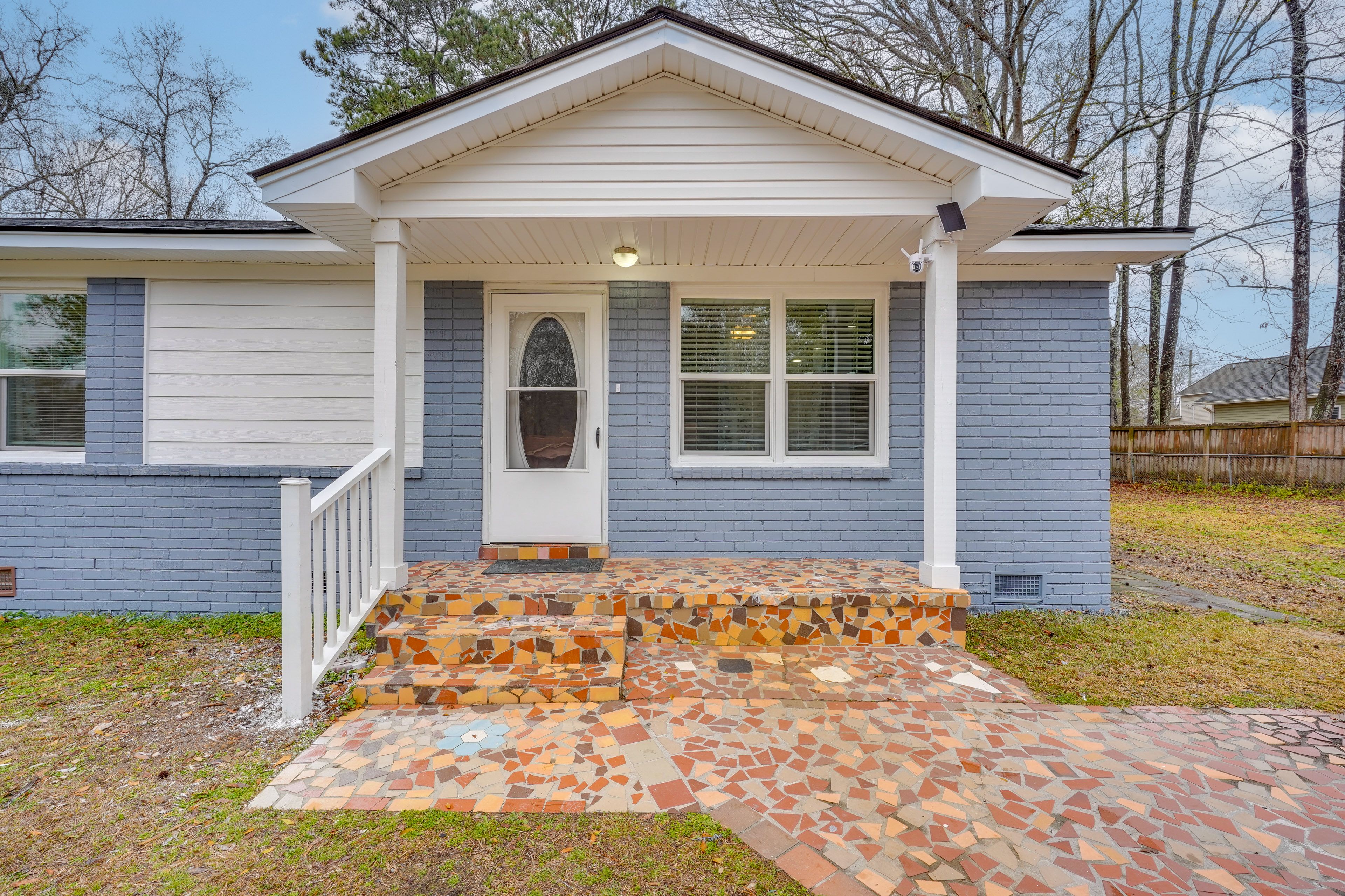 Driveway Parking | 3 Vehicles