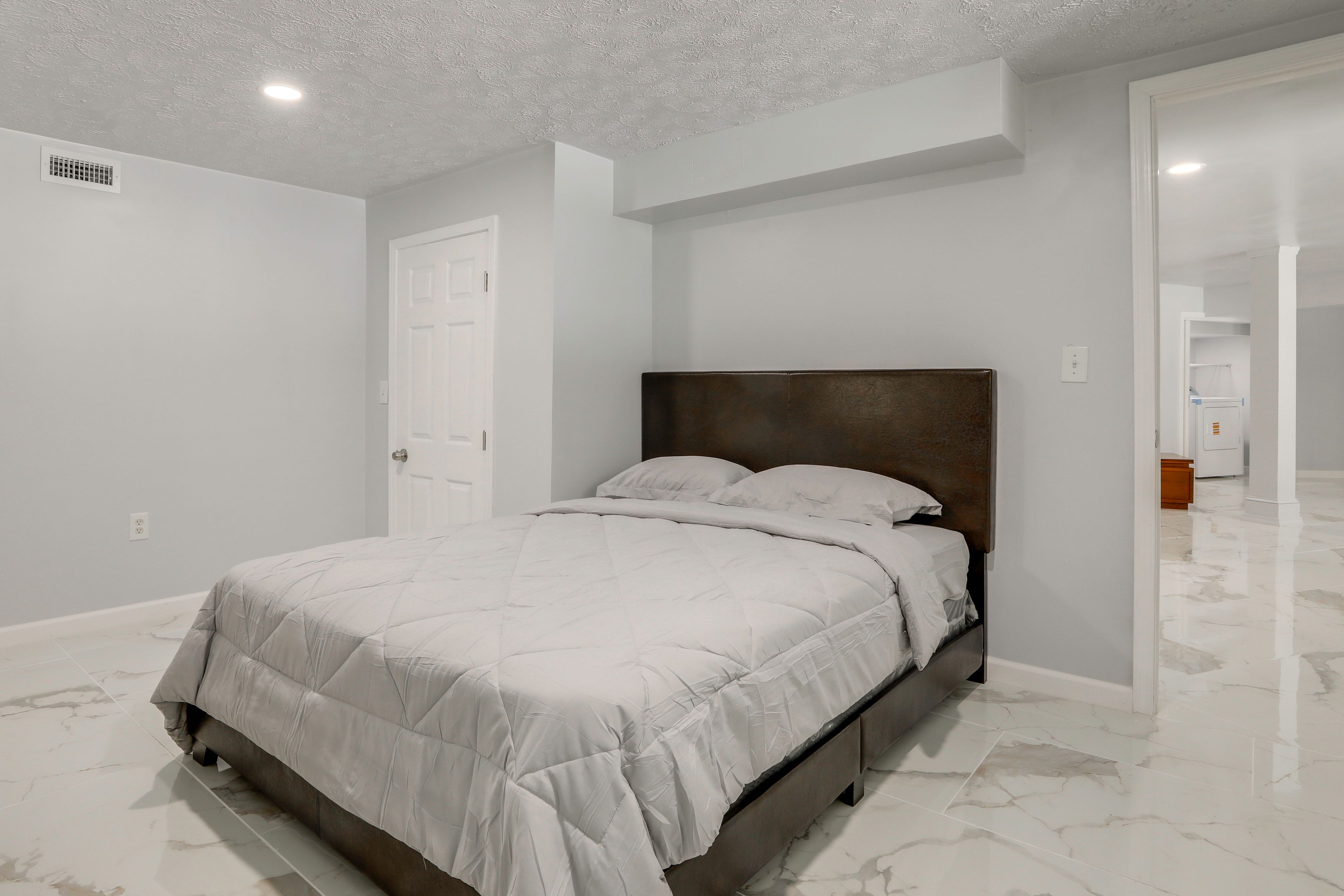 Bedroom 3 | Queen Bed | Lower Level