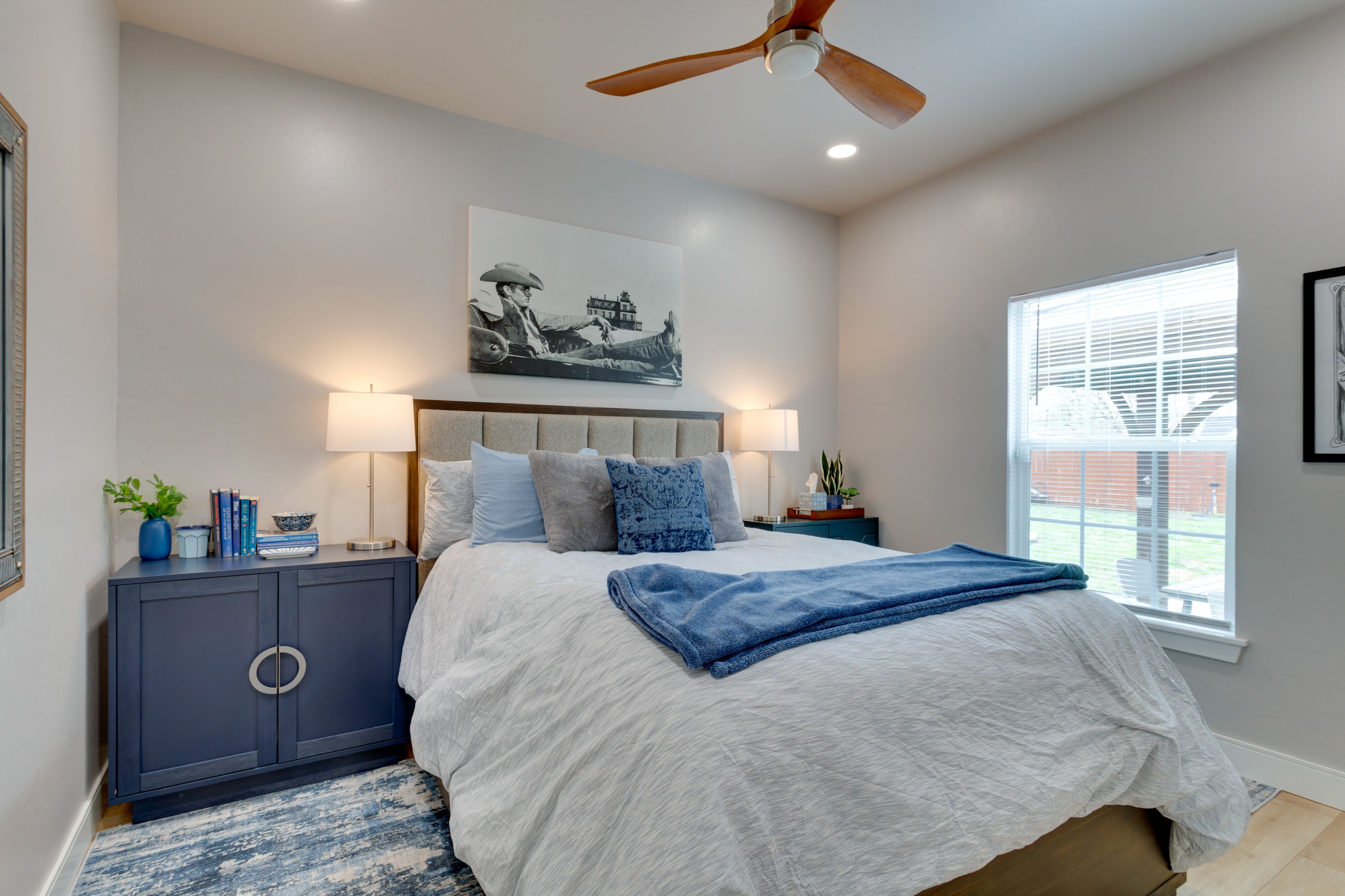 Bedroom 2 | Queen Bed