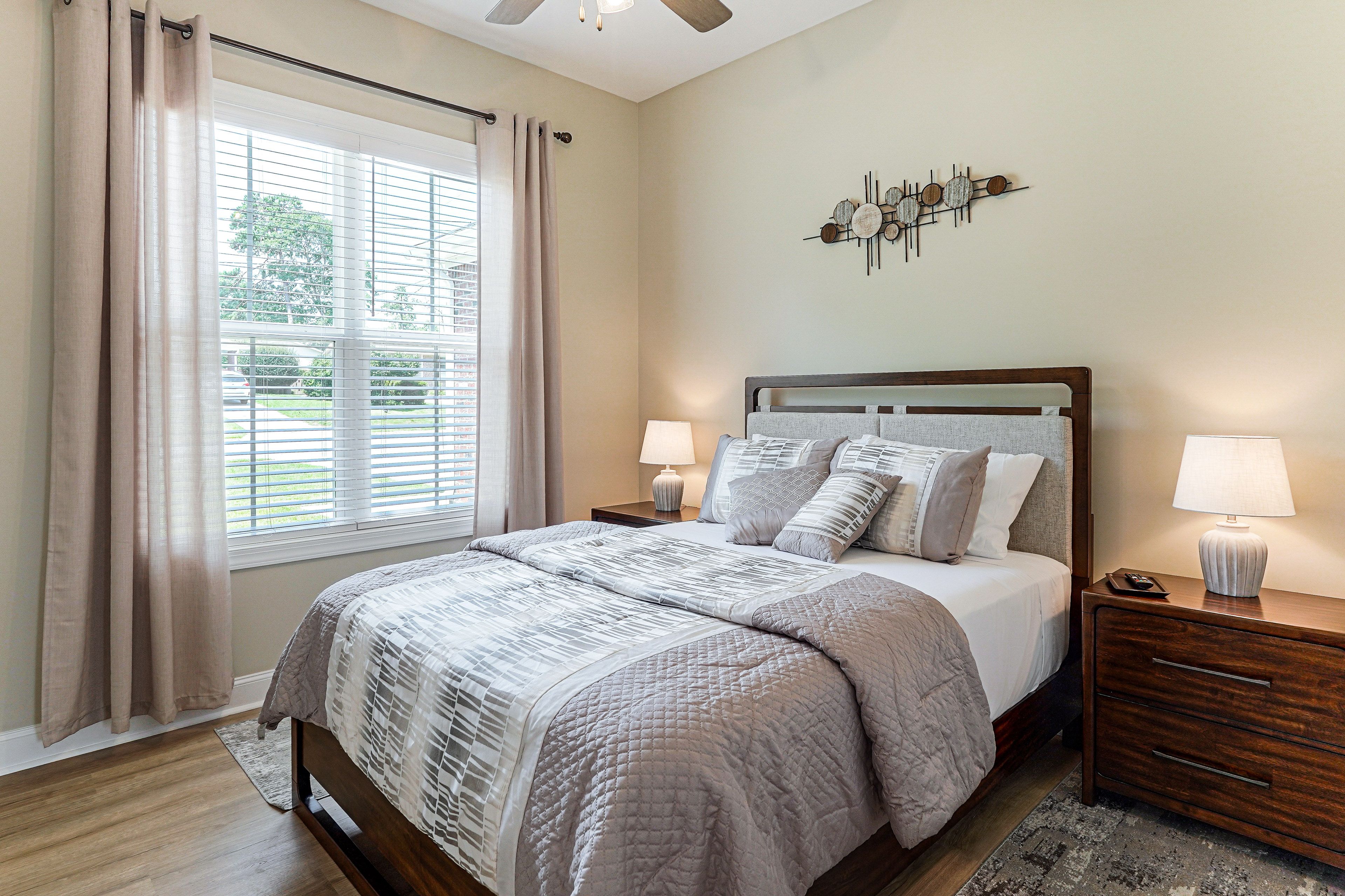 Bedroom 3 | Queen Bed