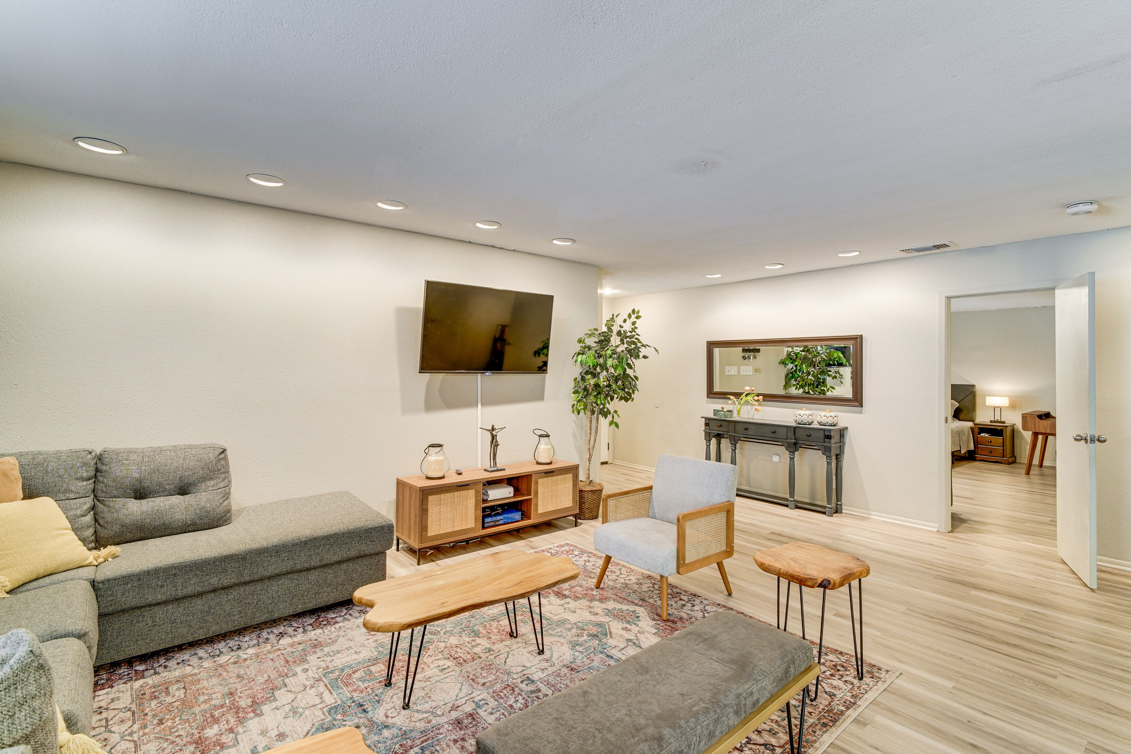 Living Area | Dry Bar