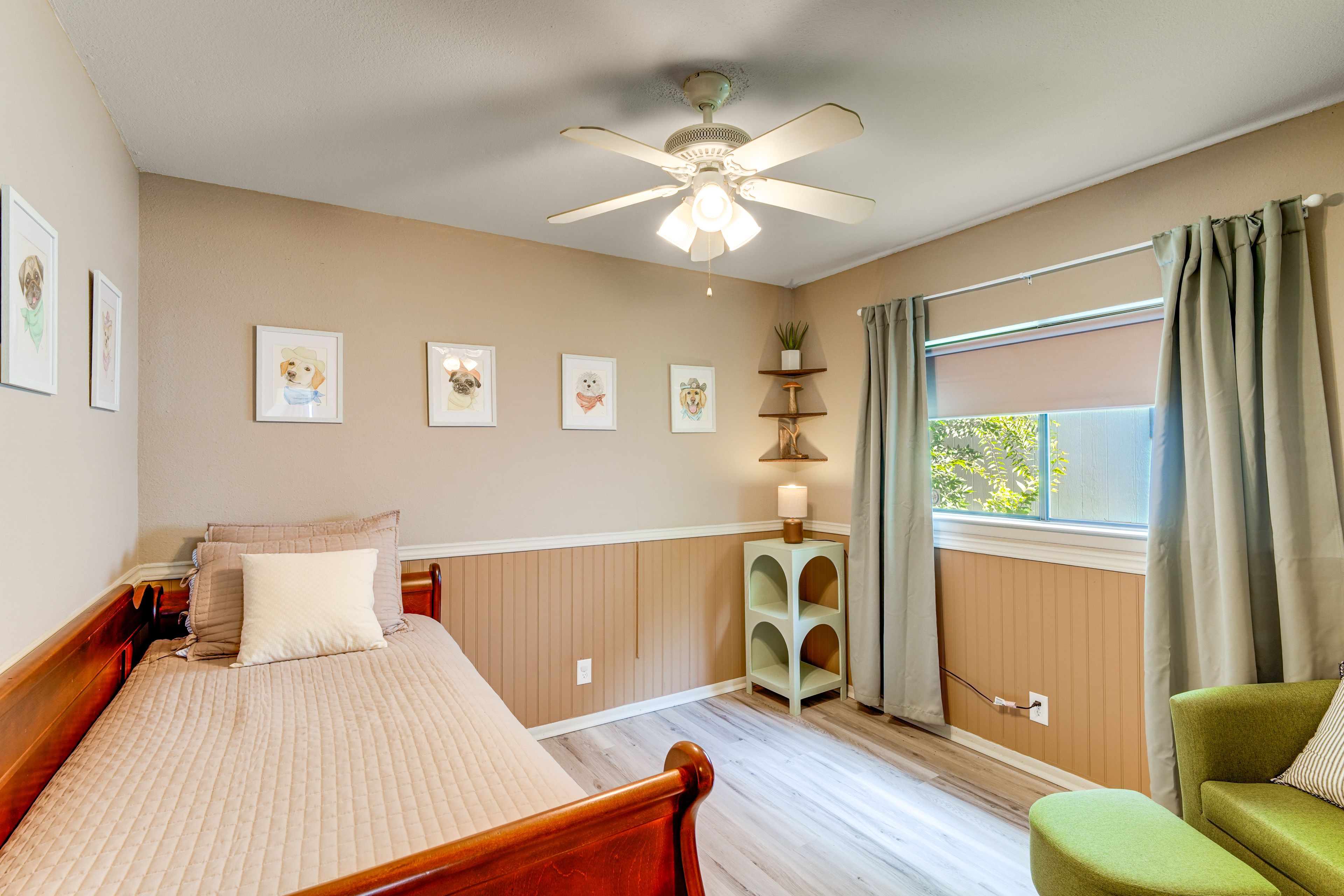 Bedroom 3 | Twin Daybed w/ Twin Trundle
