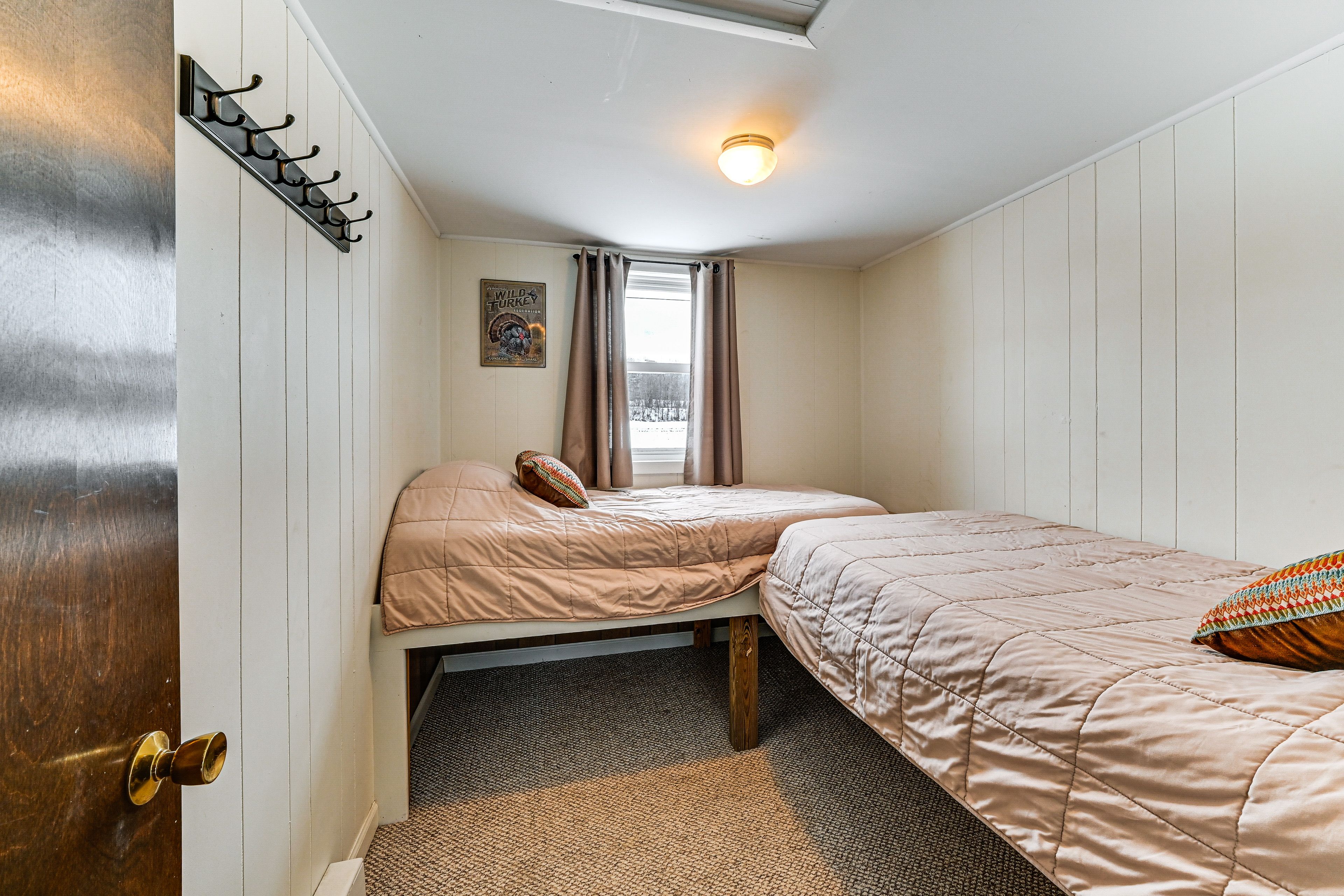 Bedroom 2 | 2 Twin Beds