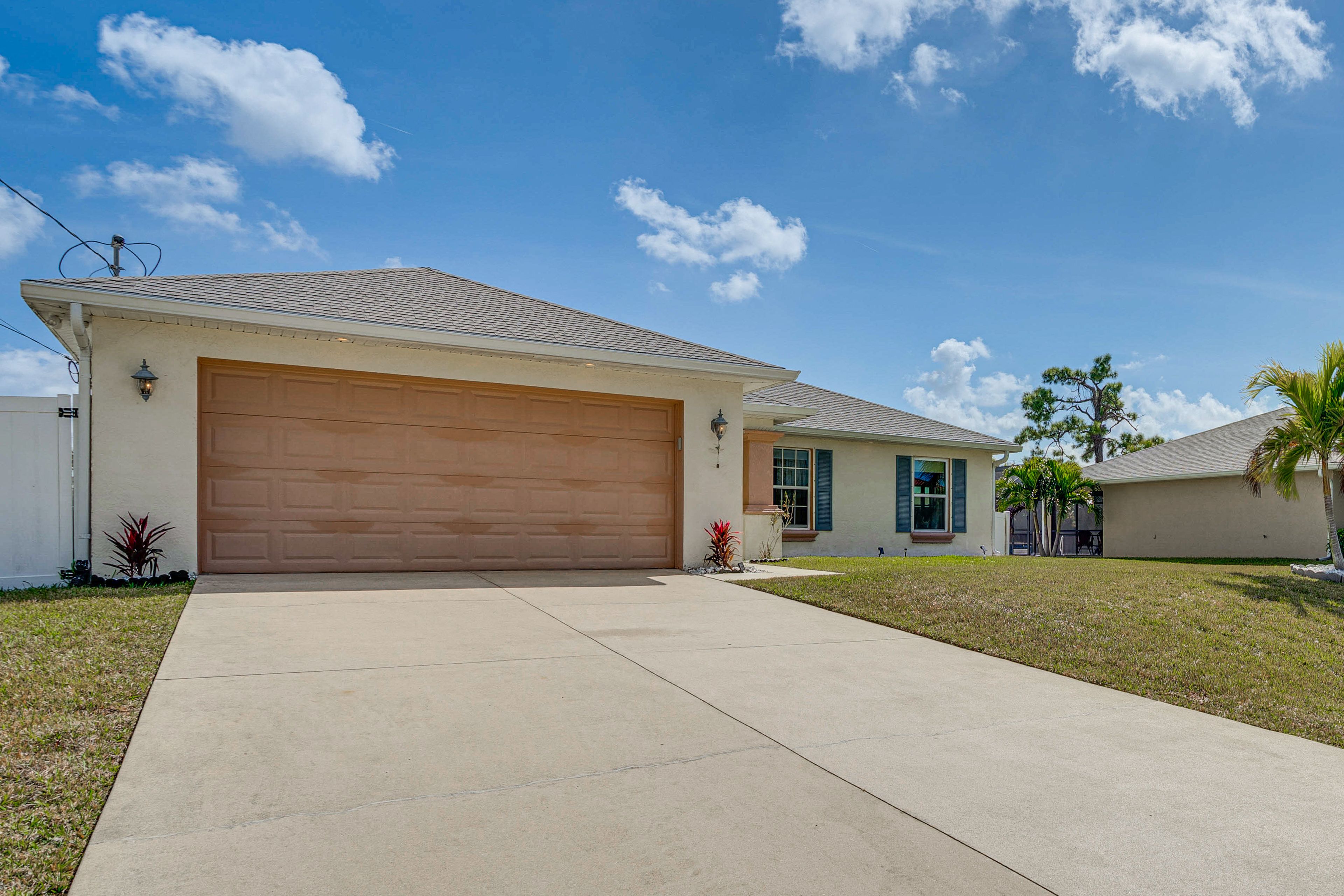 Parking | Driveway (2 Vehicles)