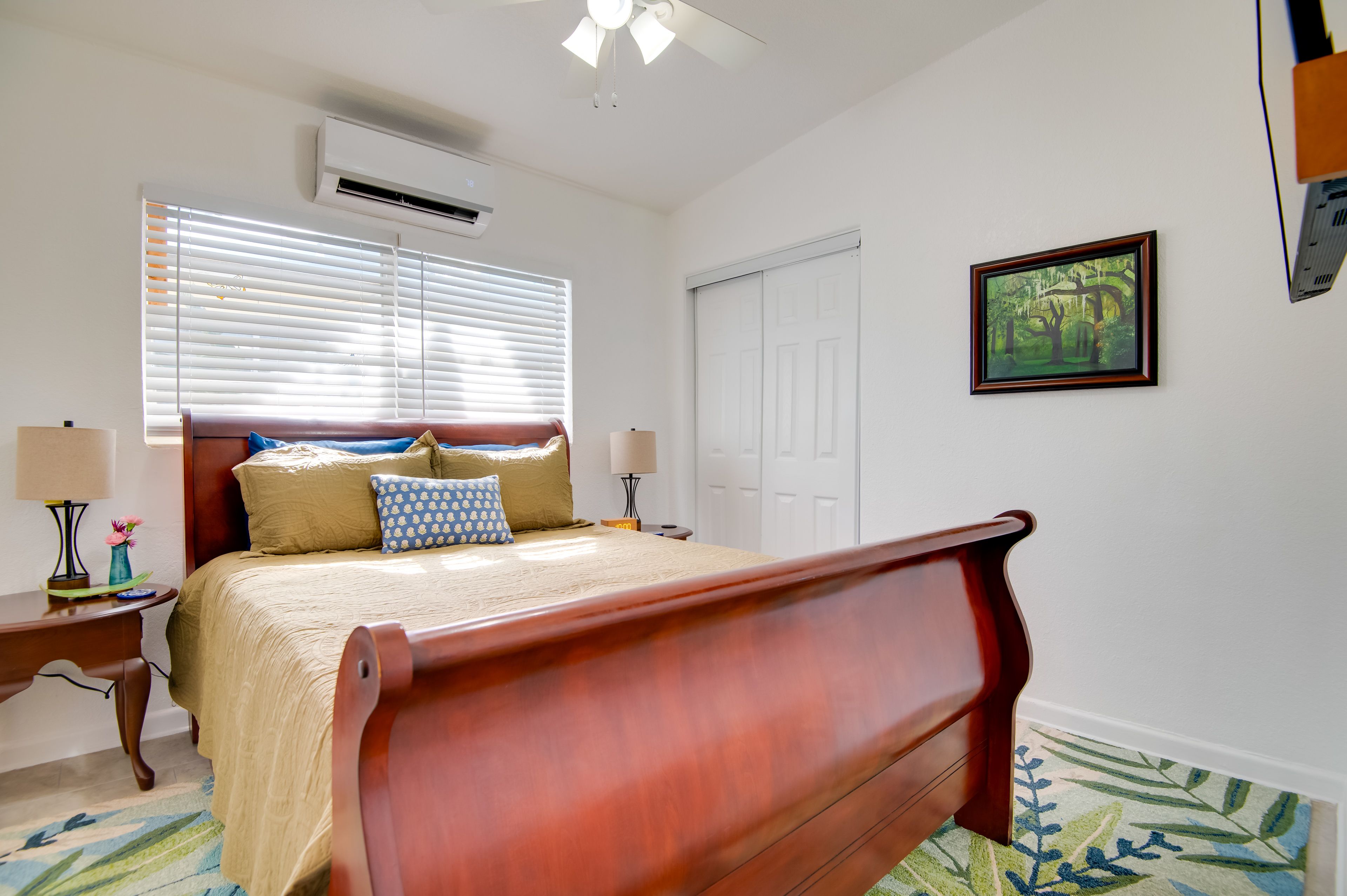 Bedroom 2 | Queen Bed