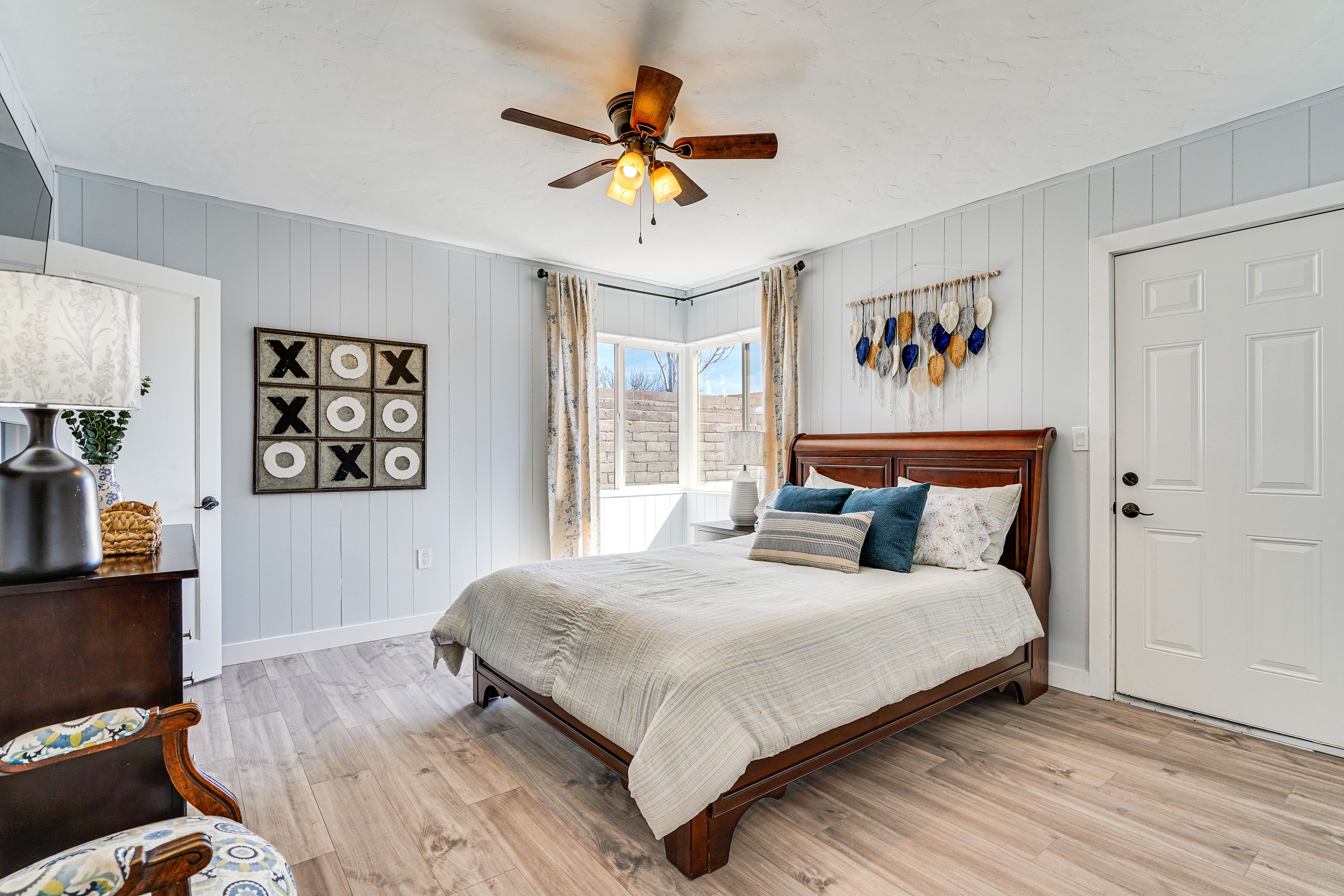 Bedroom 2 | Queen Bed