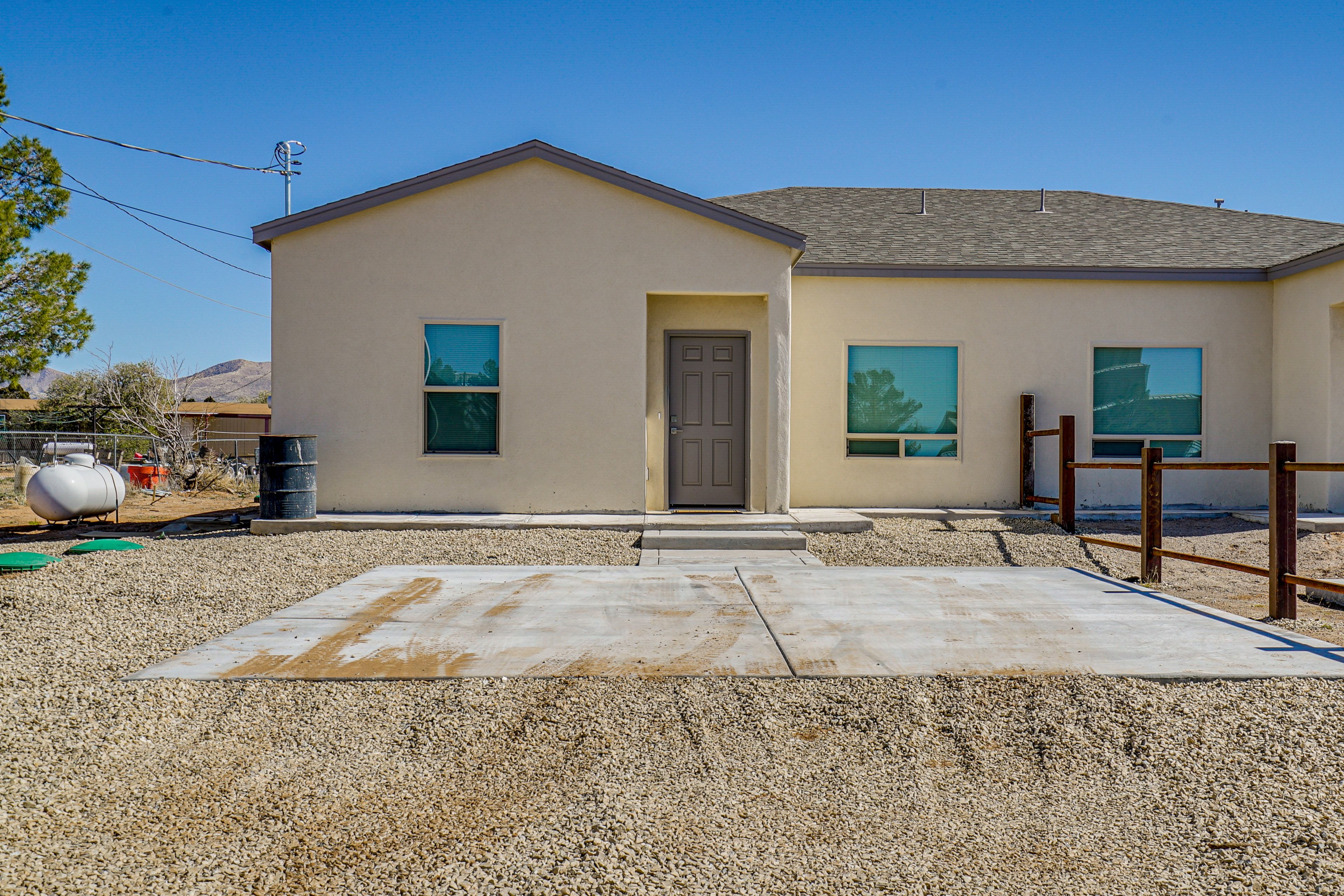 Driveway Parking | 2 Vehicles