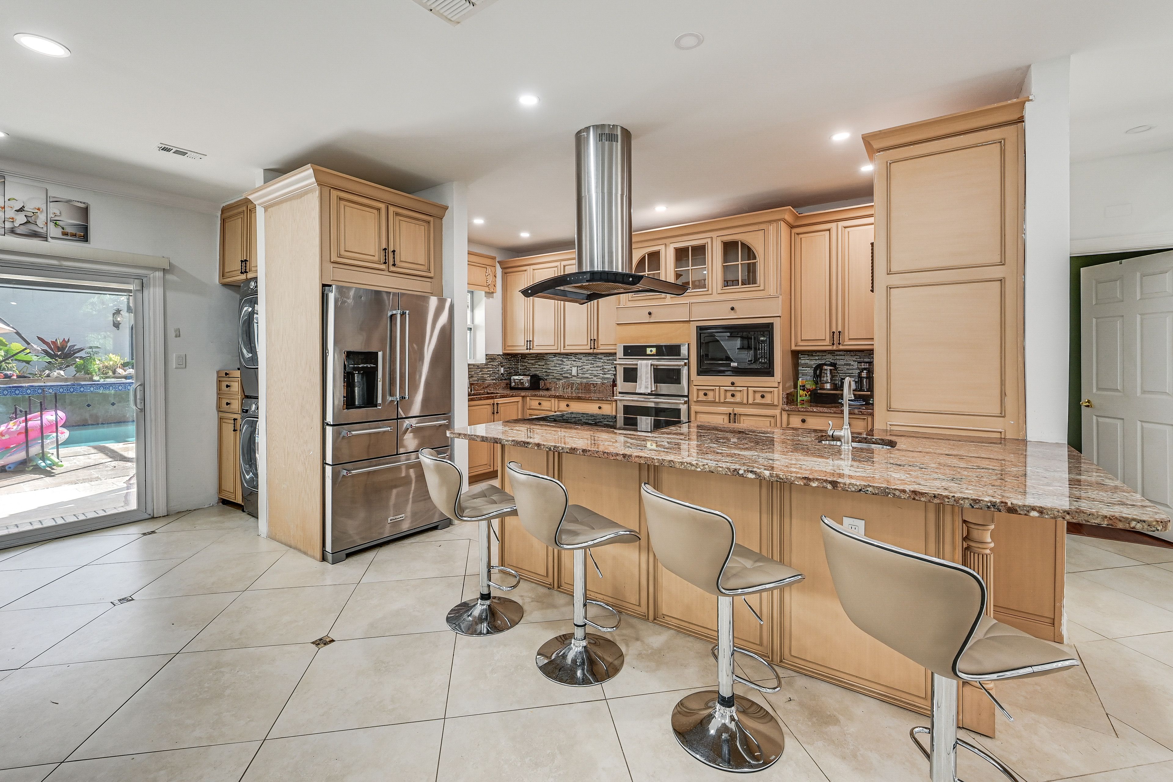 Kitchen | Cooking Basics | Stove/Oven | 1st Floor